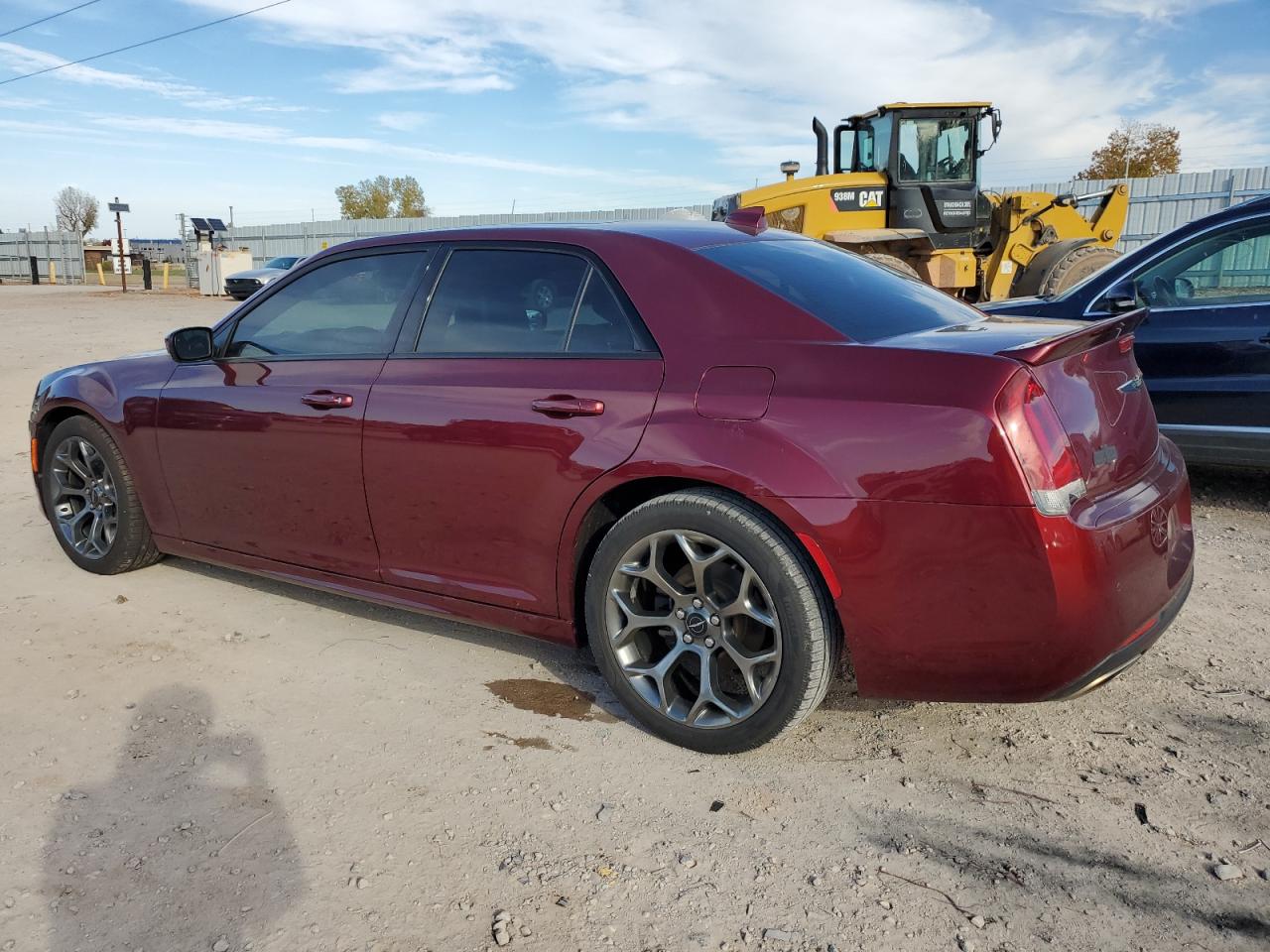 Изображение 2 2018 CHRYSLER 300 S 2018 с VIN 2C3CCABG5JH301675