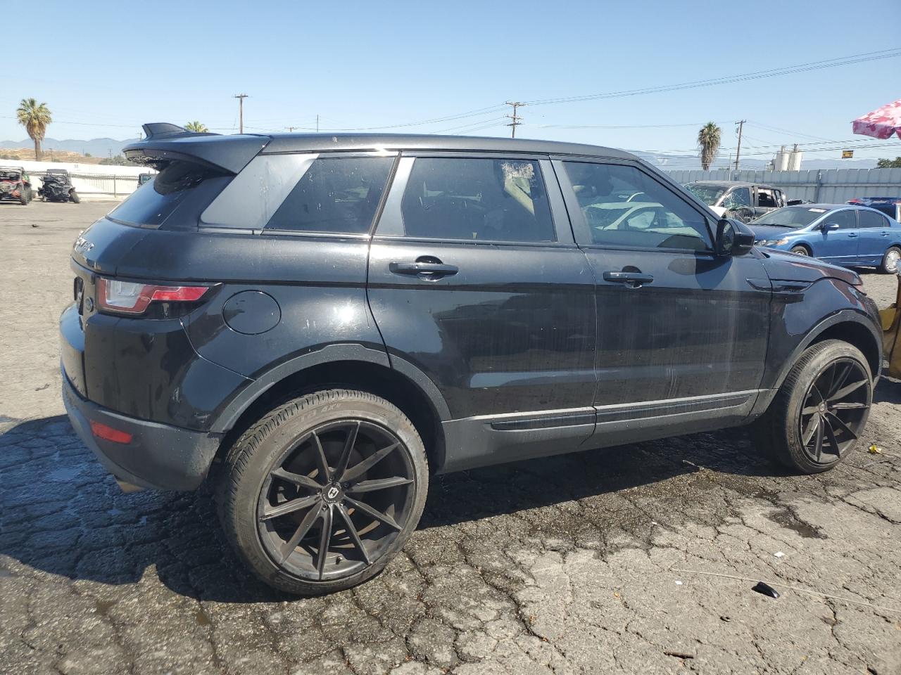 Image 3 of 2017 LAND ROVER RANGE ROVER EVOQUE SE 2017 with VIN SALVP2BG5HH183022