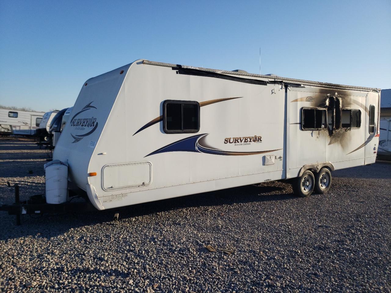 Image 2 of 2010 WILDWOOD SURVEYOR 2010 with VIN 4X4TSVF23AL017060