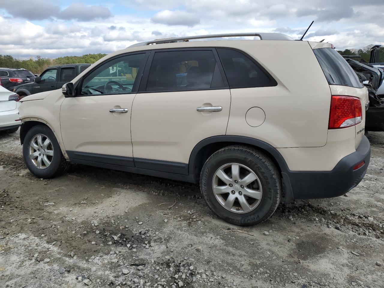 Изображение 2 2011 KIA SORENTO BASE 2011 с VIN 5XYKT3A16BG107026