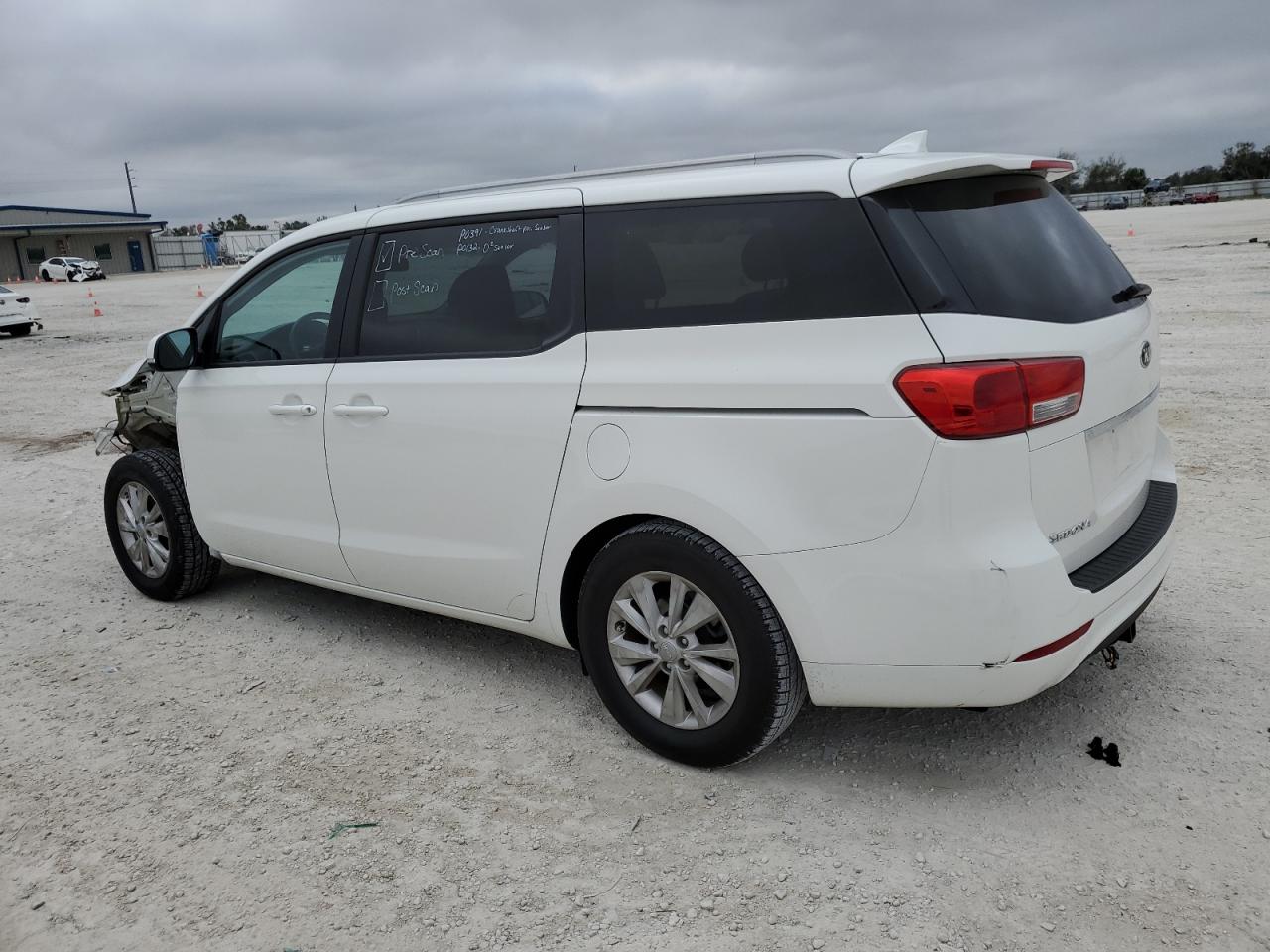 Image 2 of 2015 KIA SEDONA LX 2015 with VIN KNDMB5C10F6066860