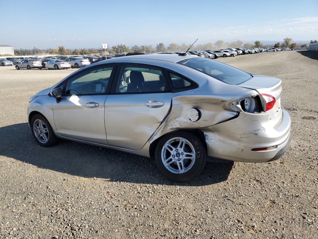 Obraz 2 z 2018 FORD FIESTA SE 2018 z VIN 3FADP4BJ2JM144440
