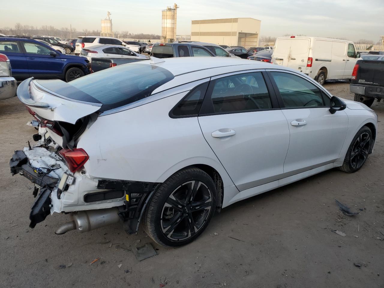Изображение 3 2023 KIA K5 GT LINE 2023 с VIN 5XXG64J22PG179056