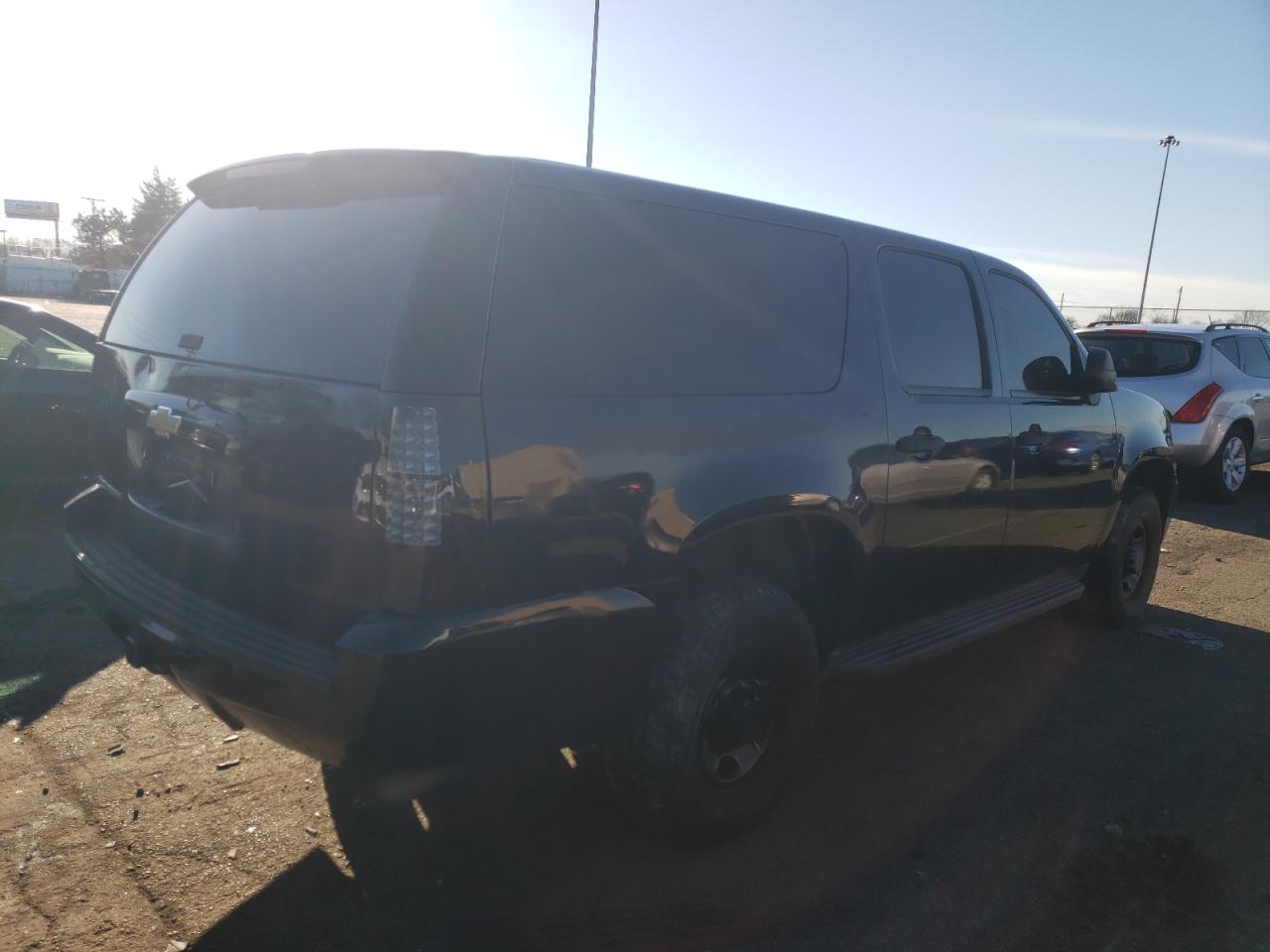 Image 3 of 2010 CHEVROLET SUBURBAN K2500 LS 2010 with VIN 1GNZKLEG2AR255567