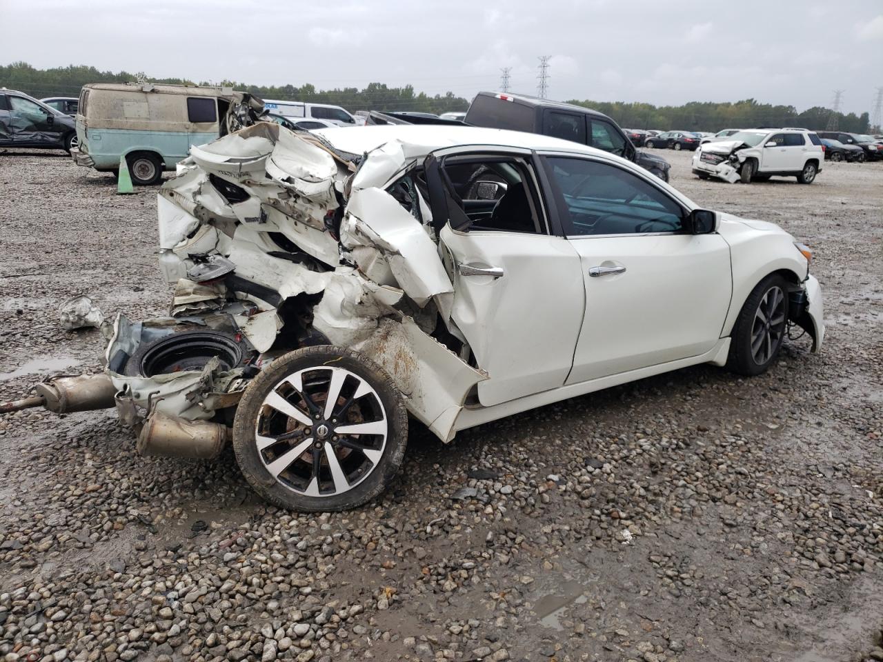 Image 3 of Nissan Altima 2.5 2018 with VIN 1N4AL3AP5JC140835