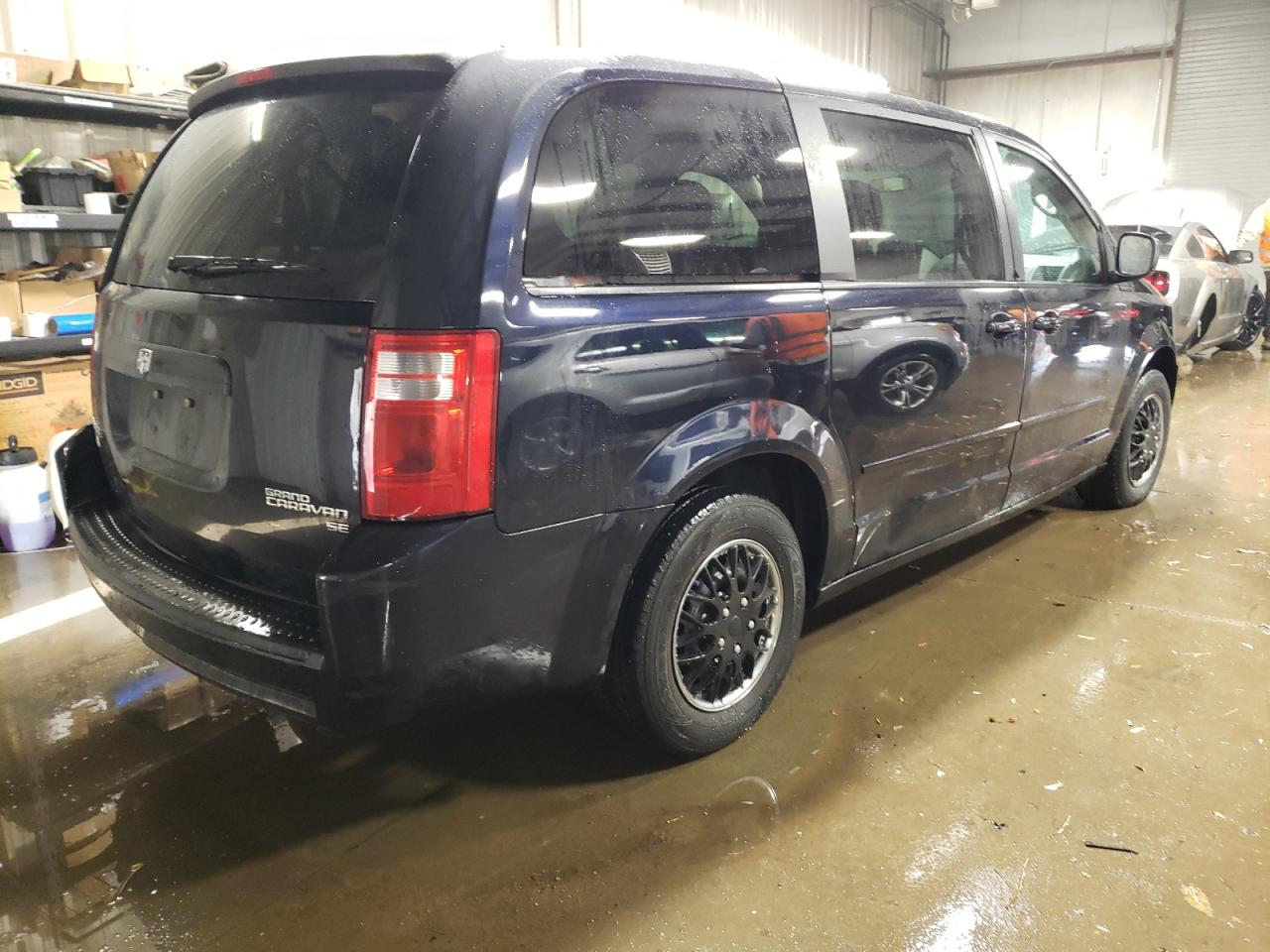 Image 3 of 2010 DODGE GRAND CARAVAN SE 2010 with VIN 2D4RN4DE8AR490719