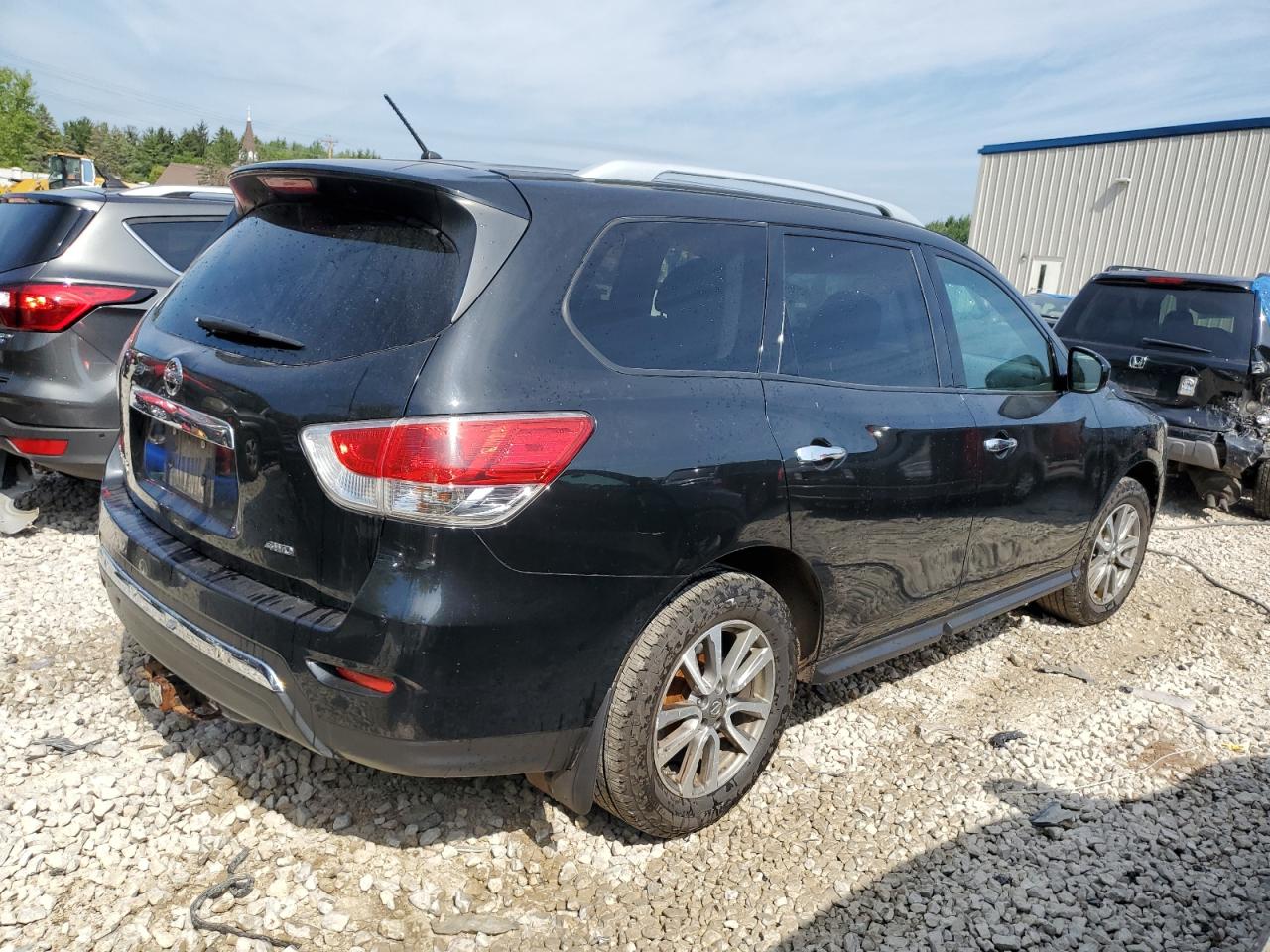 Изображение 3 2015 NISSAN PATHFINDER S 2015 с VIN 5N1AR2MM4FC659642