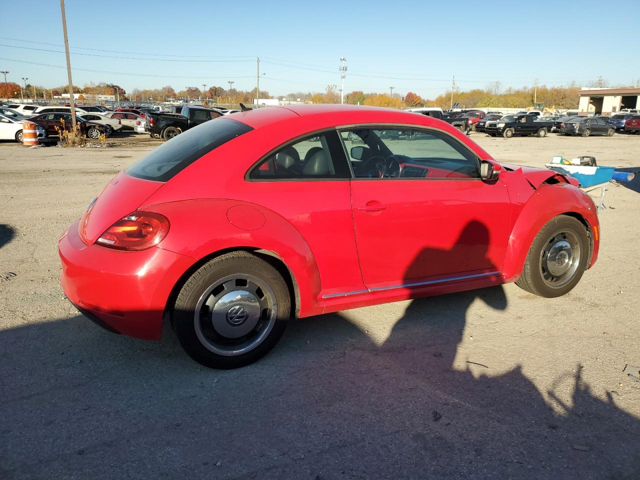 Изображение 3 2012 VOLKSWAGEN BEETLE  2012 с VIN 3VWJP7AT3CM625847