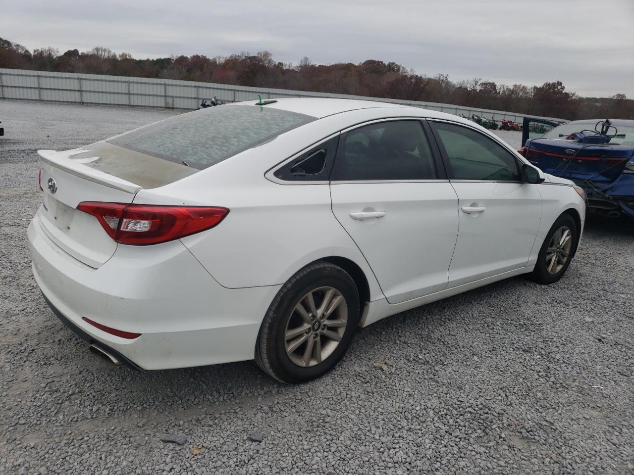 Obraz 3 z 2015 HYUNDAI SONATA SE 2015 z VIN 5NPE24AF0FH004751