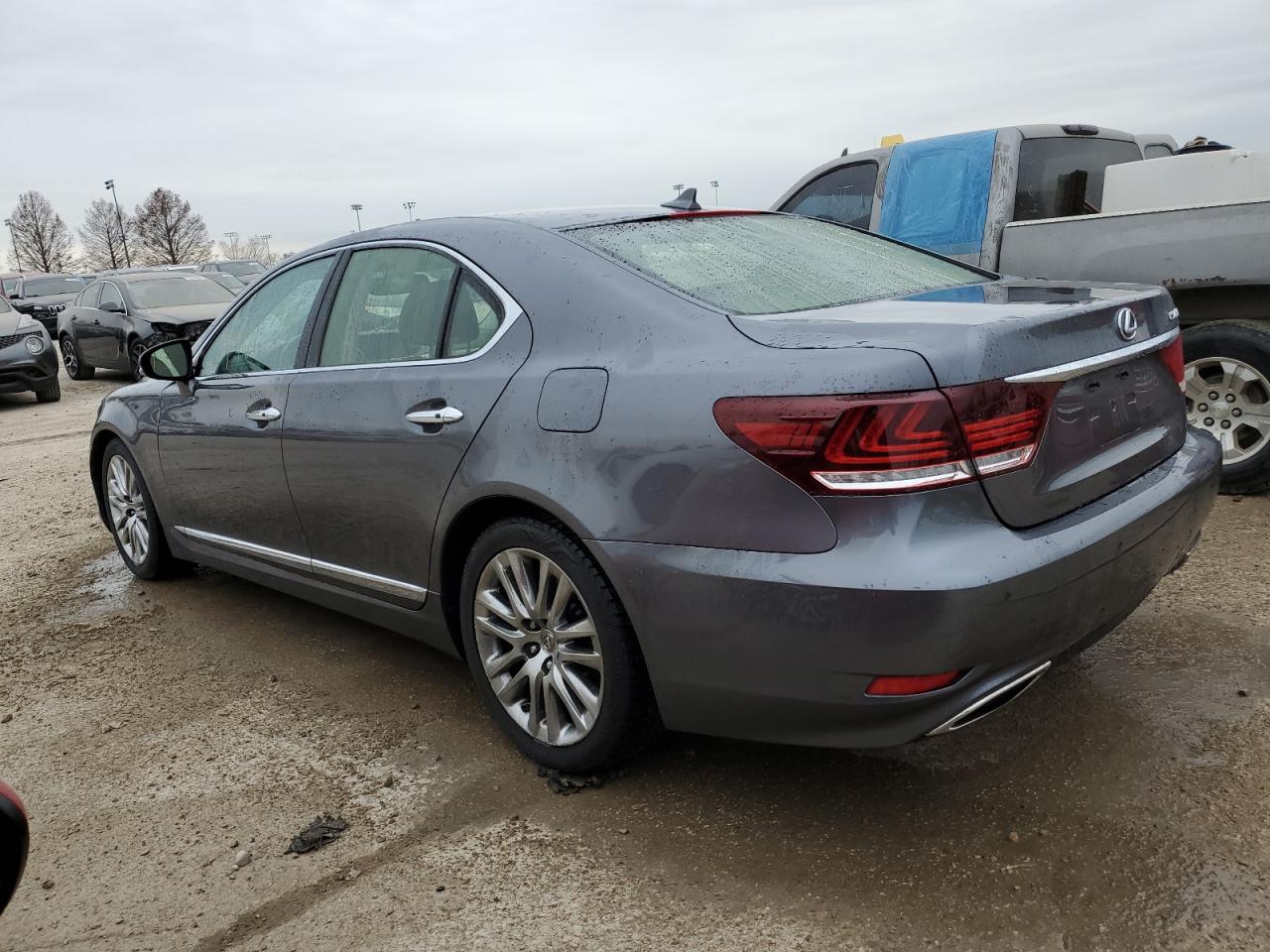 Image 2 of 2013 LEXUS LS 460 2013 with VIN JTHBL5EF1D5119063