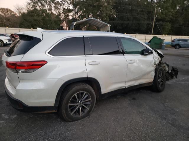 Изображение 3 2019 TOYOTA HIGHLANDER SE 2019 с VIN 5TDKZRFH9KS565931