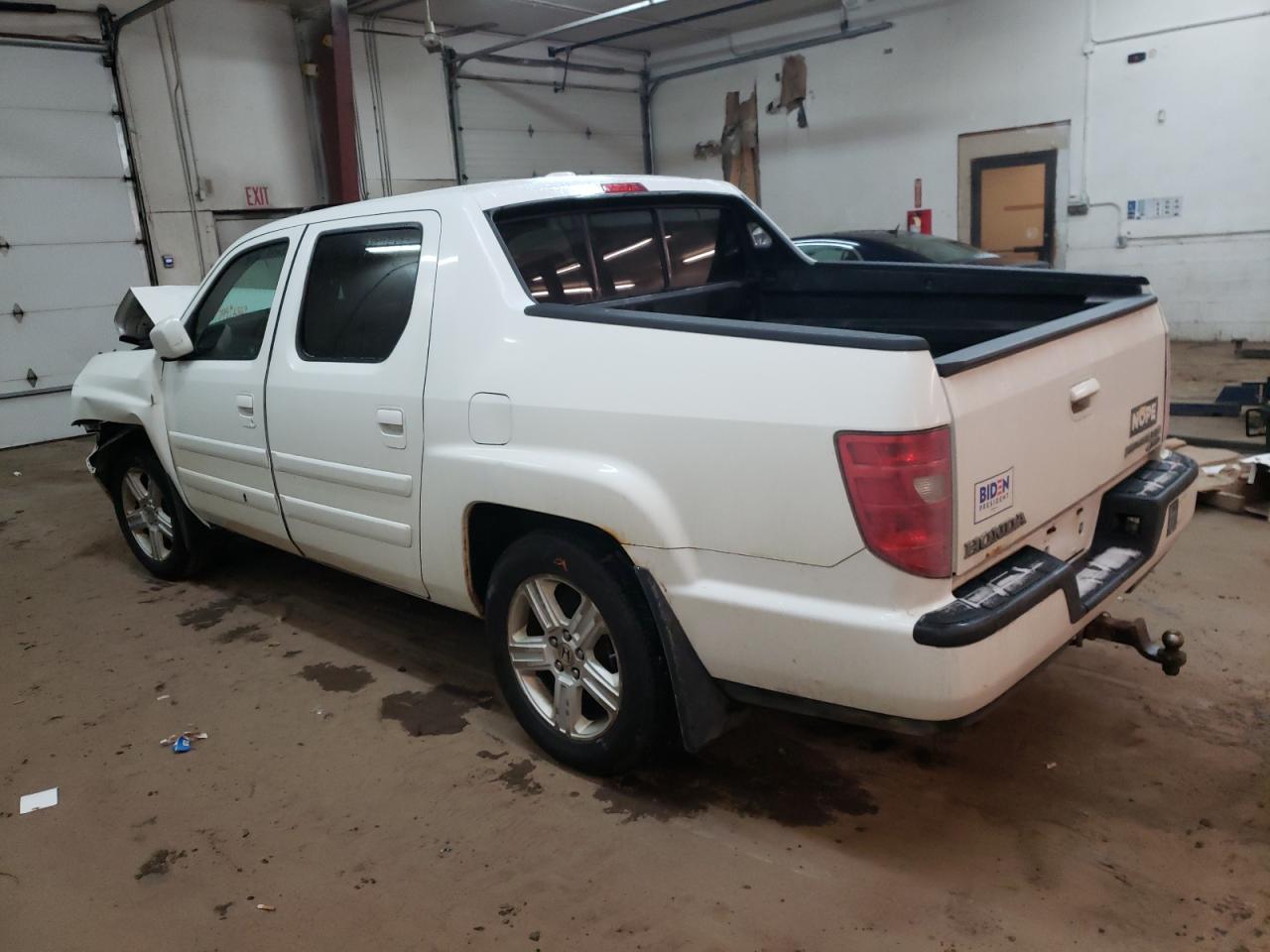 Image 2 of 2010 HONDA RIDGELINE RTL 2010 with VIN 5FPYK1F53AB011350