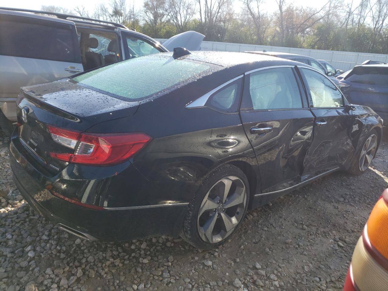 Изображение 3 2018 HONDA ACCORD TOURING 2018 с VIN 1HGCV1F90JA099264