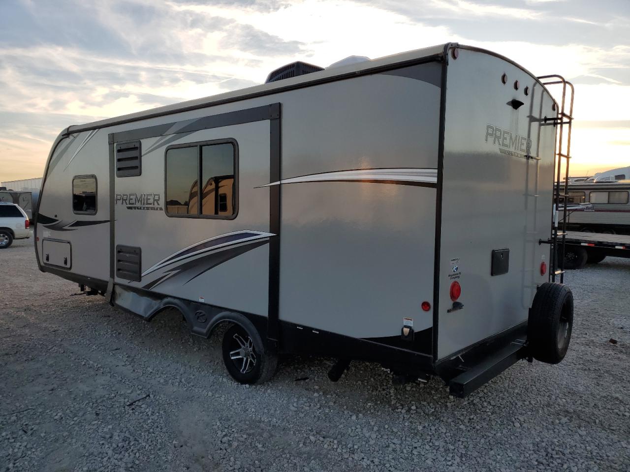 Obraz 3 z 2021 PREM TRAVELTRLR 2021 z VIN 4YDT23R20MD431155