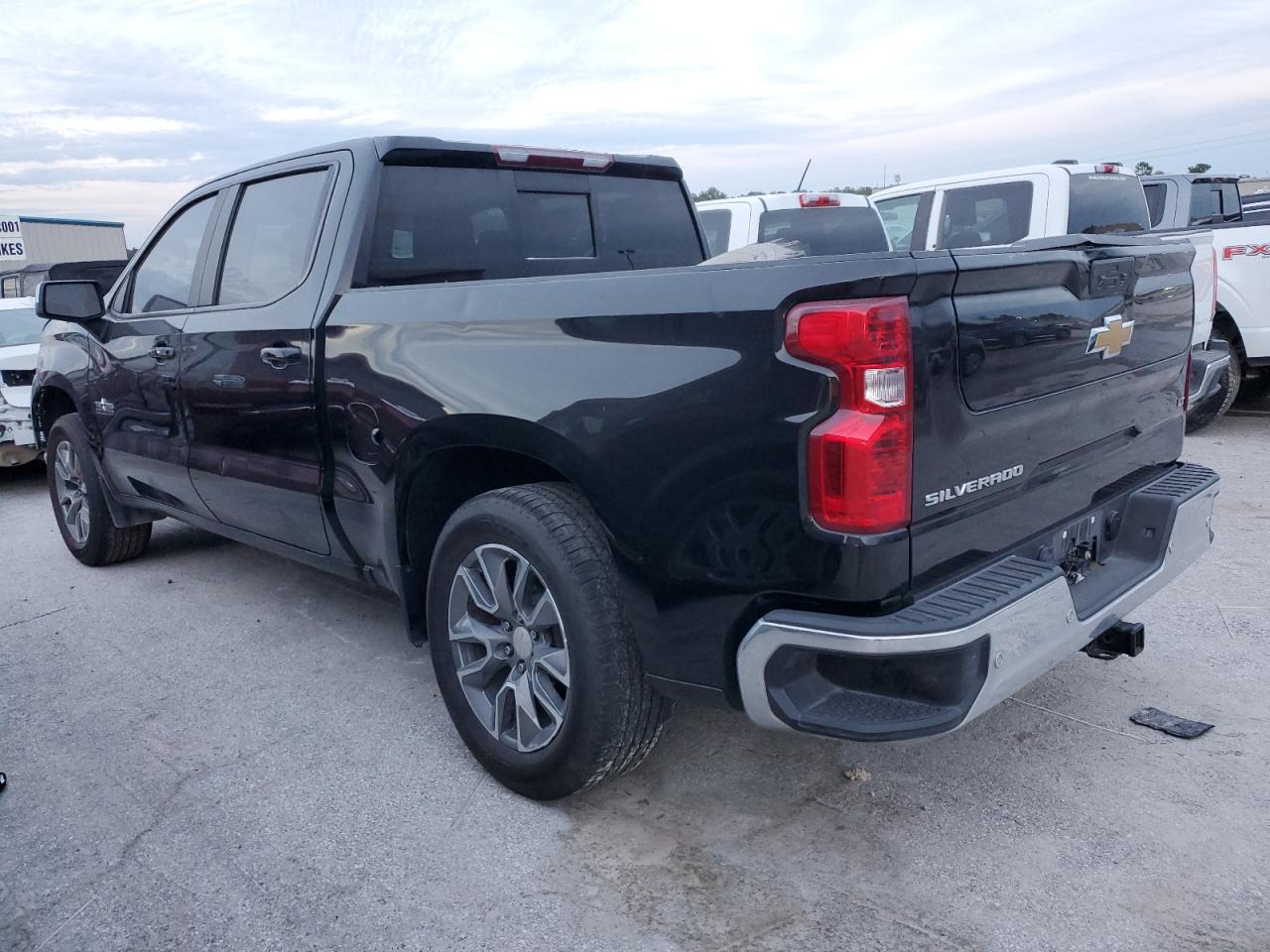 Obraz 2 z 2022 CHEVROLET SILVERADO LTD C1500 LT 2022 z VIN 1GCPWCEDXNZ125746