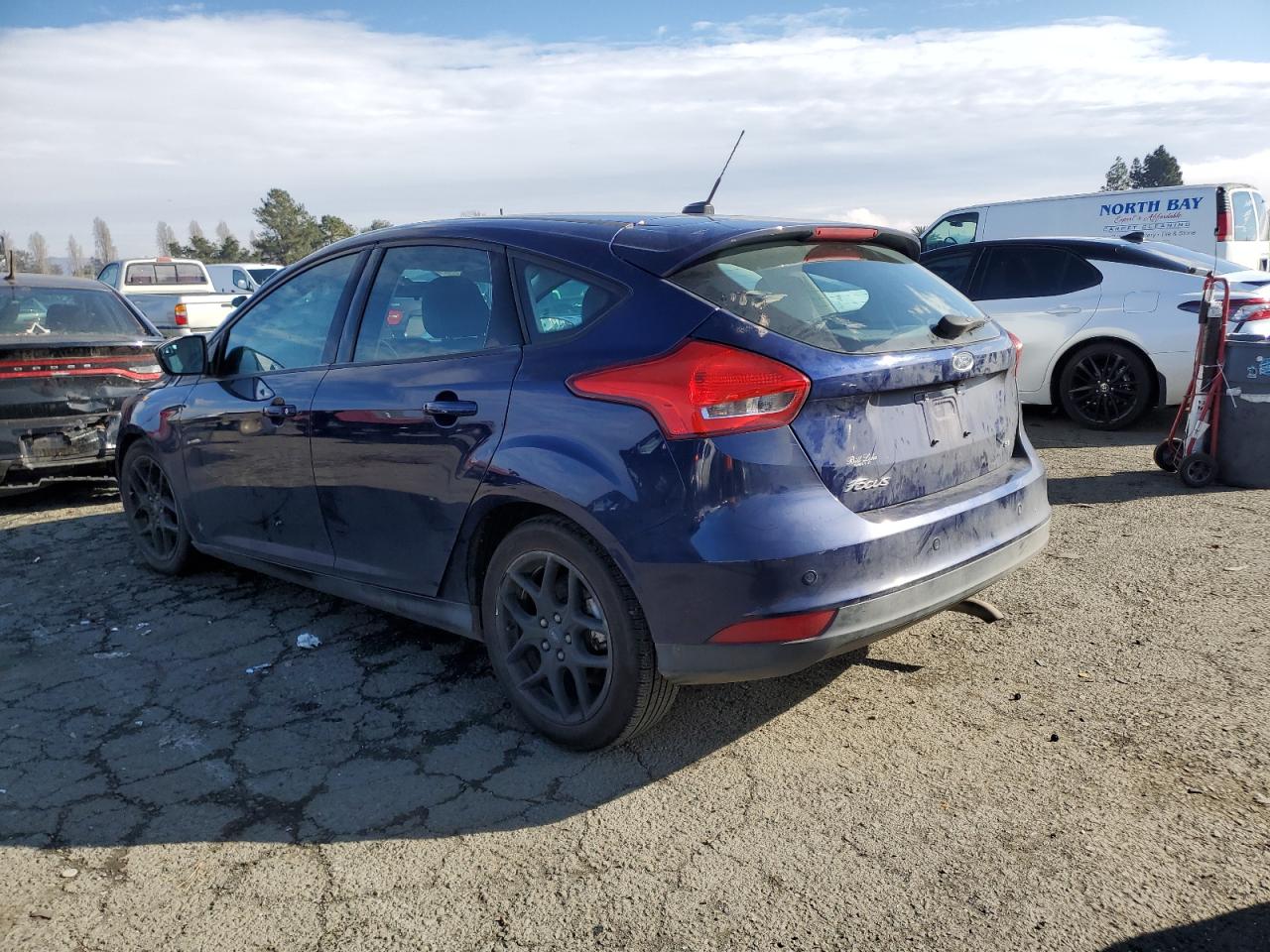 Изображение 2 2016 FORD FOCUS SE 2016 с VIN 1FADP3K28GL312045