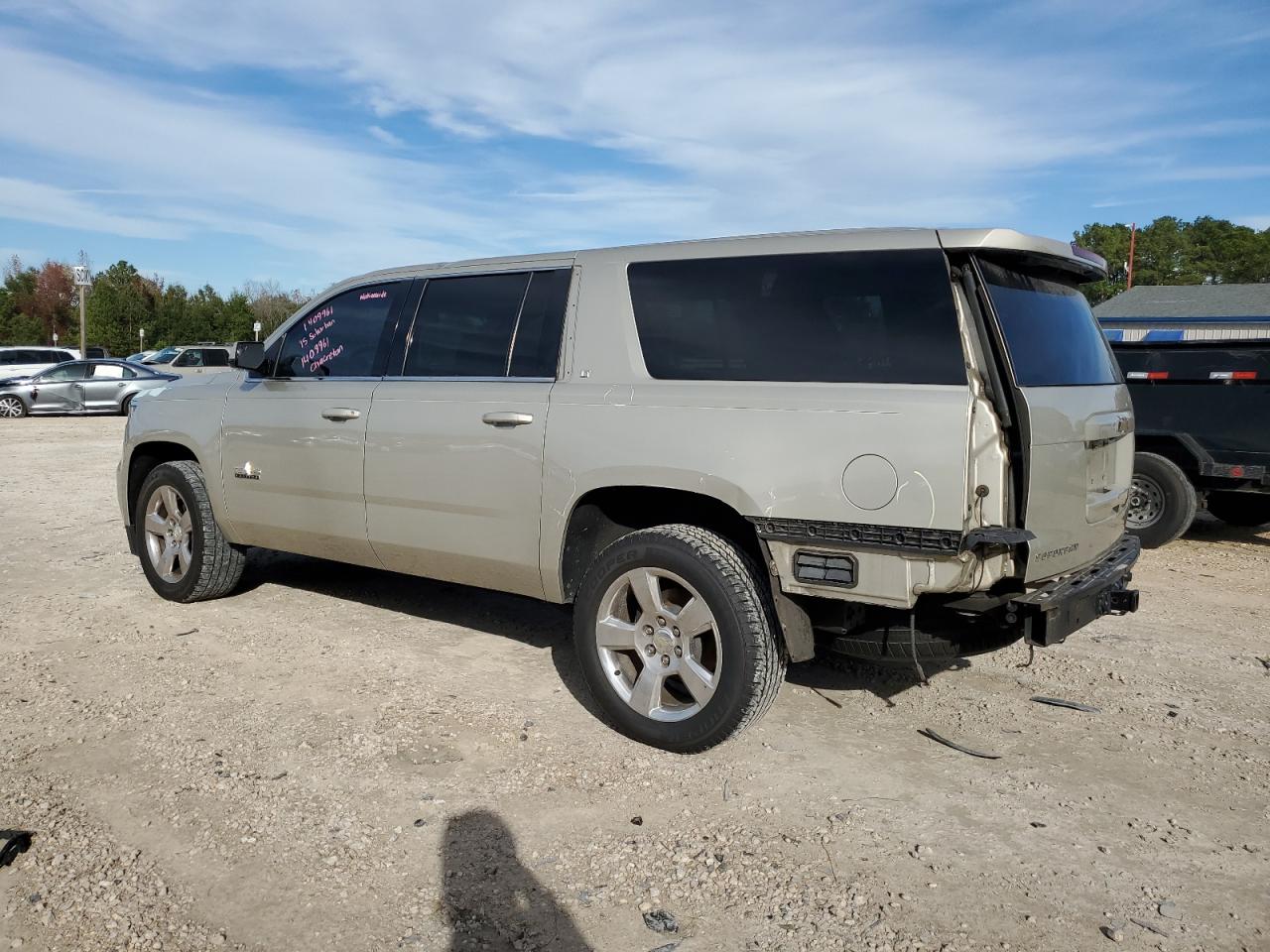Изображение 2 2015 CHEVROLET SUBURBAN C1500 LT 2015 с VIN 1GNSCJKC7FR710232