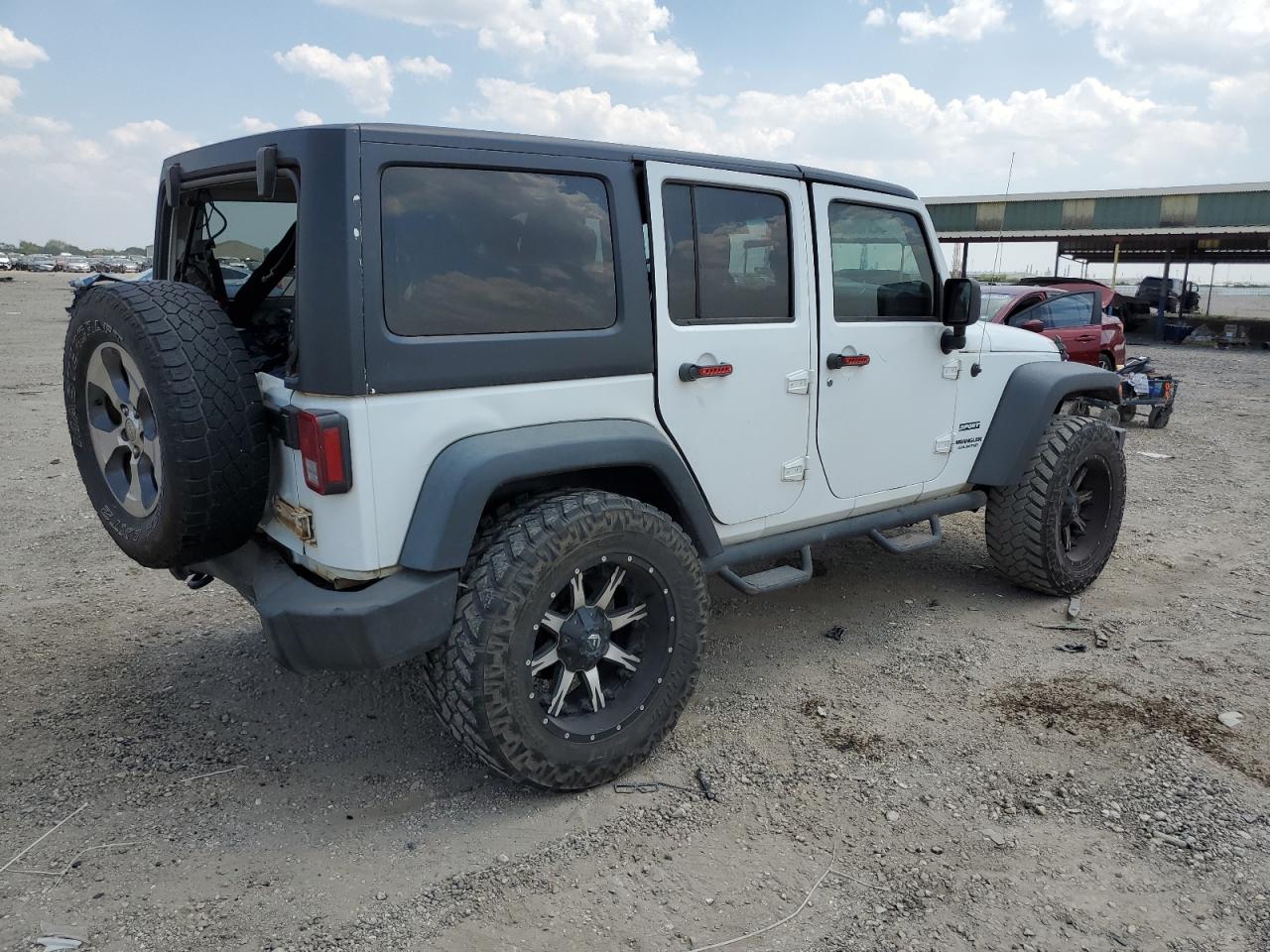 Изображение 3 2013 JEEP WRANGLER UNLIMITED SPORT 2013 с VIN 1C4BJWDG0DL583982