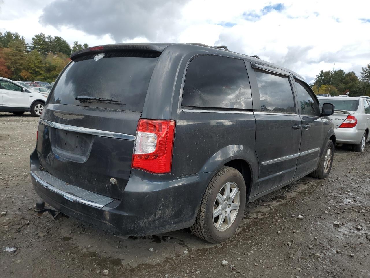 Image 3 of 2011 CHRYSLER TOWN & COUNTRY TOURING 2011 with VIN 2A4RR5DG2BR675322