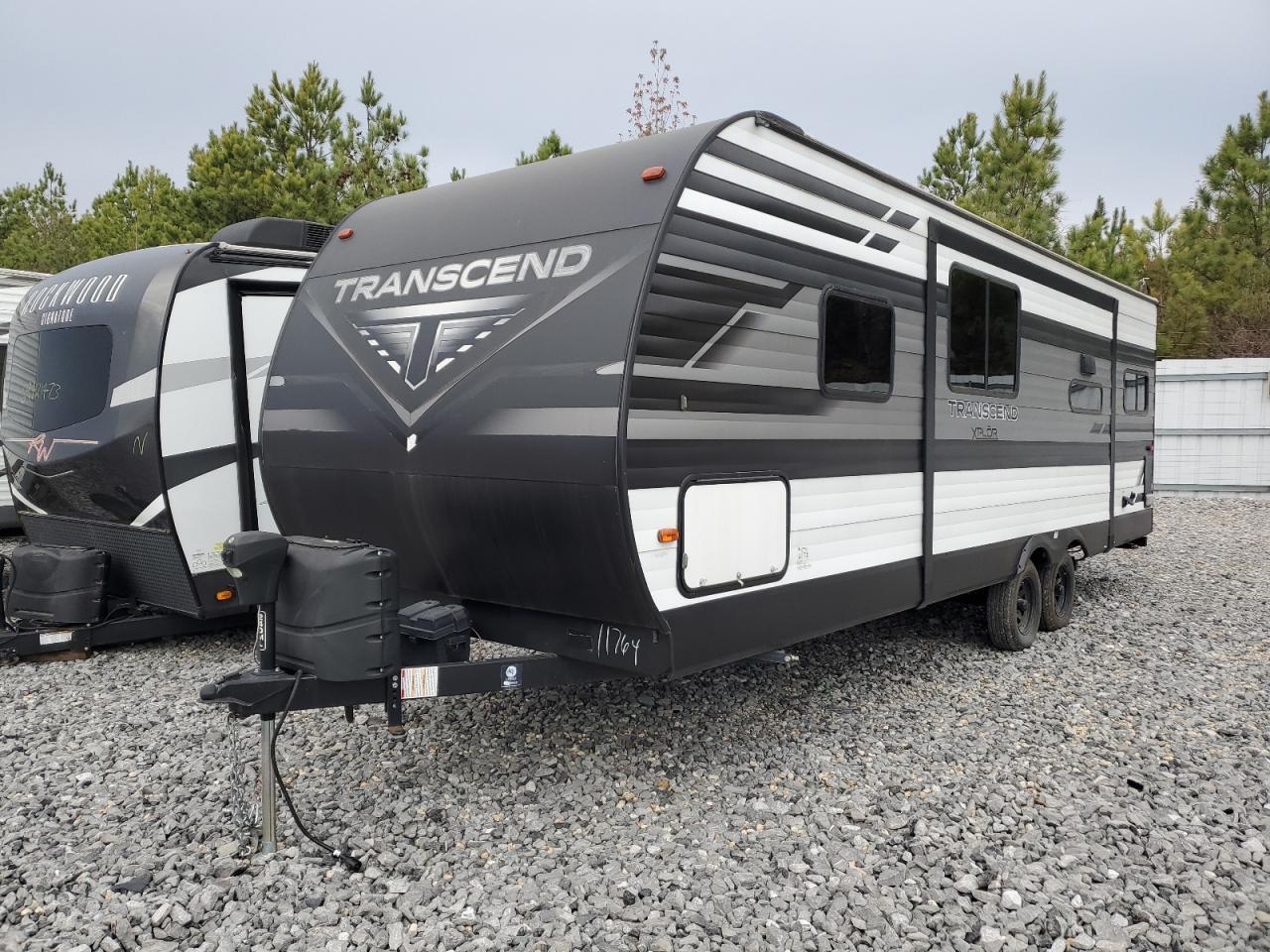 Image 2 of 2021 GRAN TRANSCEND 2021 with VIN 573TT302XM8811764