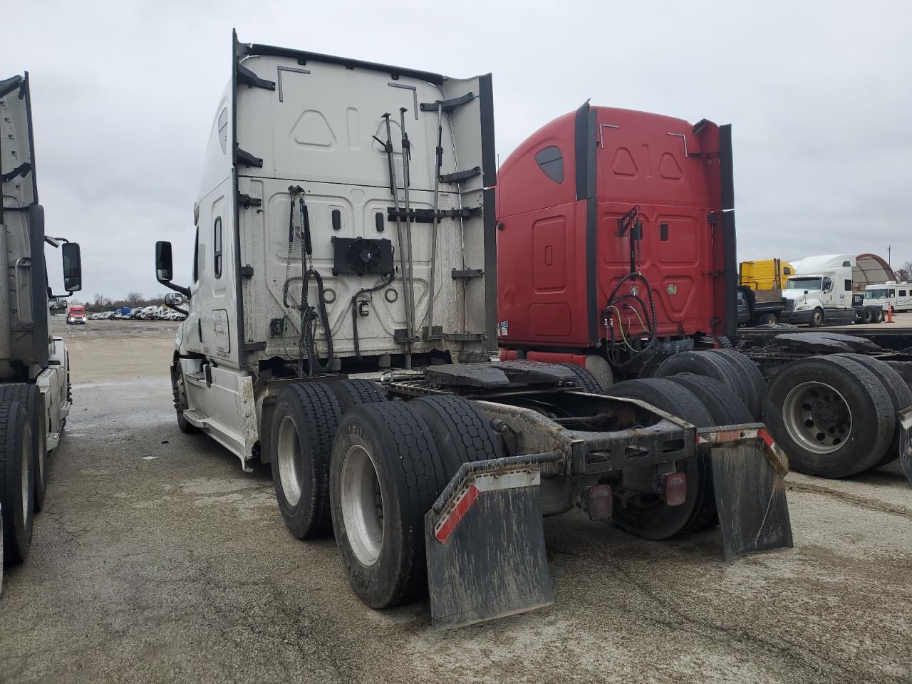 Изображение 3 2019 FREIGHTLINER CASCADIA 126  2019 с VIN 3AKJHHDR3KSKC9366