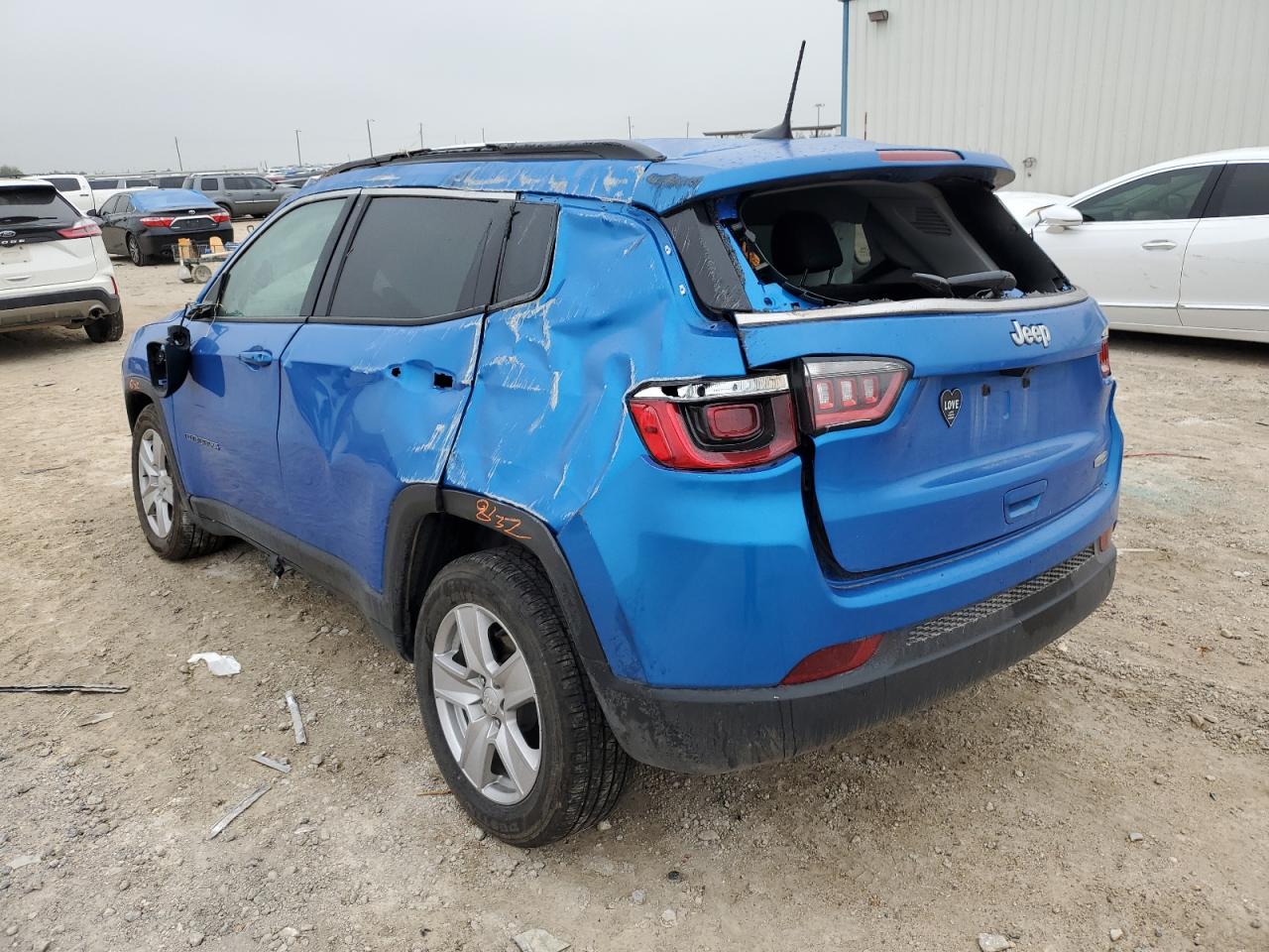 Image 2 of 2022 JEEP COMPASS LATITUDE 2022 with VIN 3C4NJCBB4NT235224