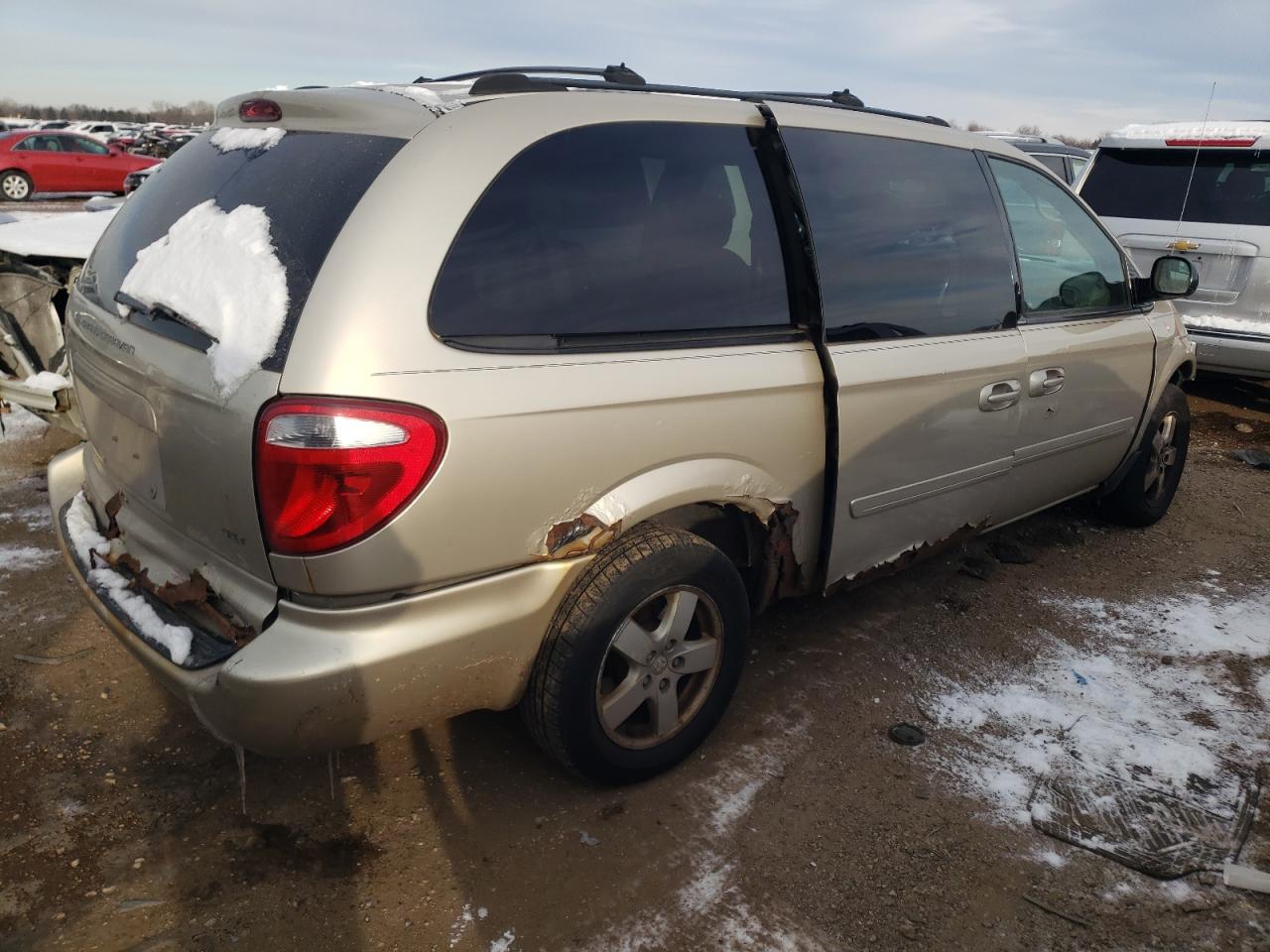 Image 3 of 2005 DODGE GRAND CARAVAN SXT 2005 with VIN 2D4GP44L25R482802