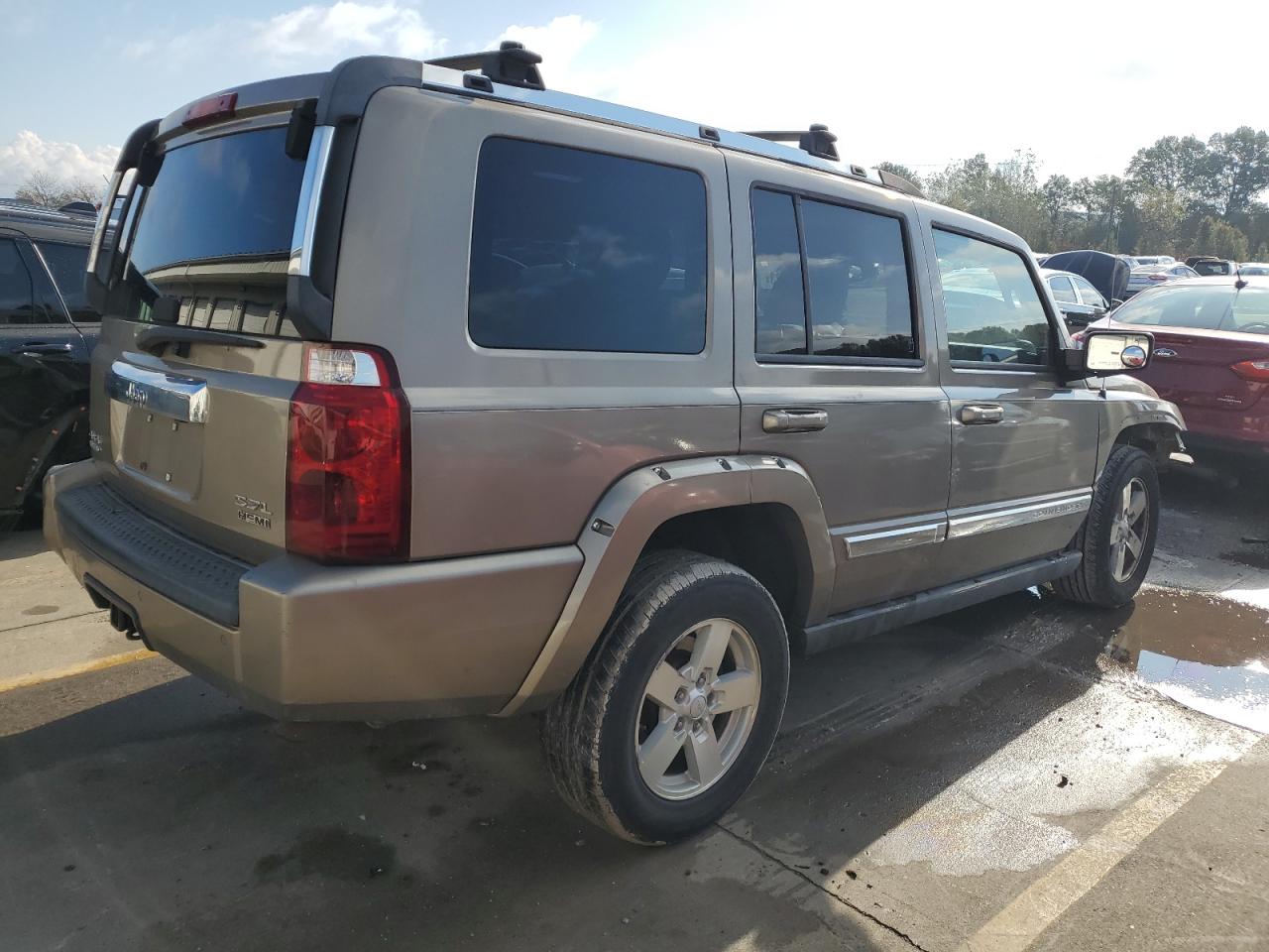 Image 3 of 2006 JEEP COMMANDER LIMITED 2006 with VIN 1J8HG58236C165039