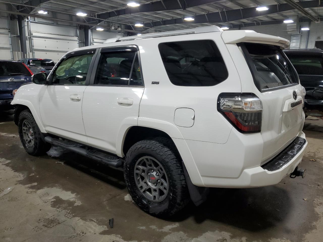 Image 2 of 2016 TOYOTA 4RUNNER SR5/SR5 PREMIUM 2016 with VIN JTEBU5JRXG5349473