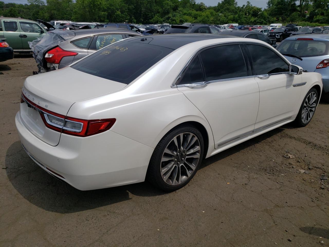 Image 3 of 2017 LINCOLN CONTINENTAL SELECT 2017 with VIN 1LN6L9TP0H5611770