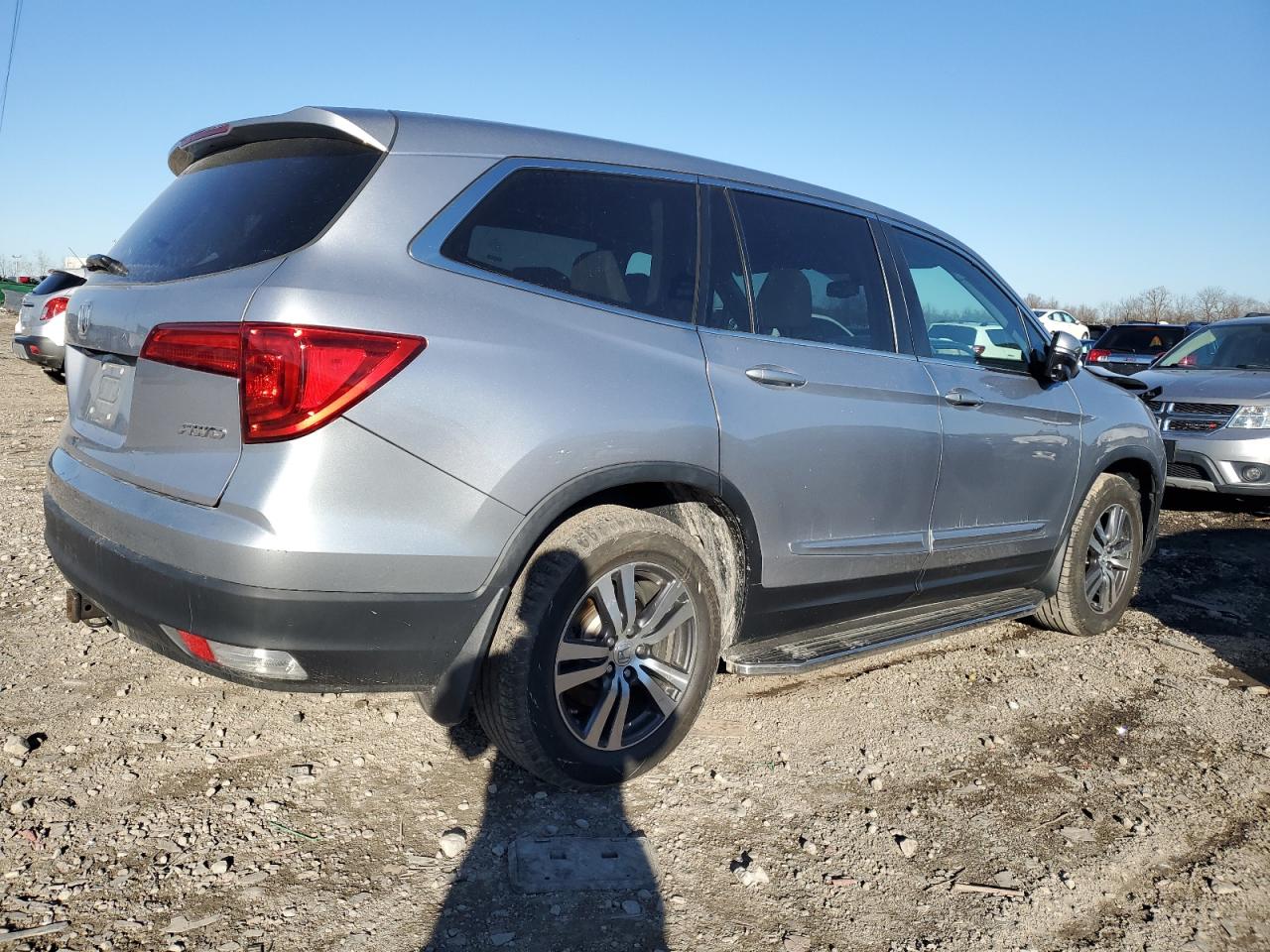 Изображение 3 2017 HONDA PILOT EXL 2017 с VIN 5FNYF6H61HB014175