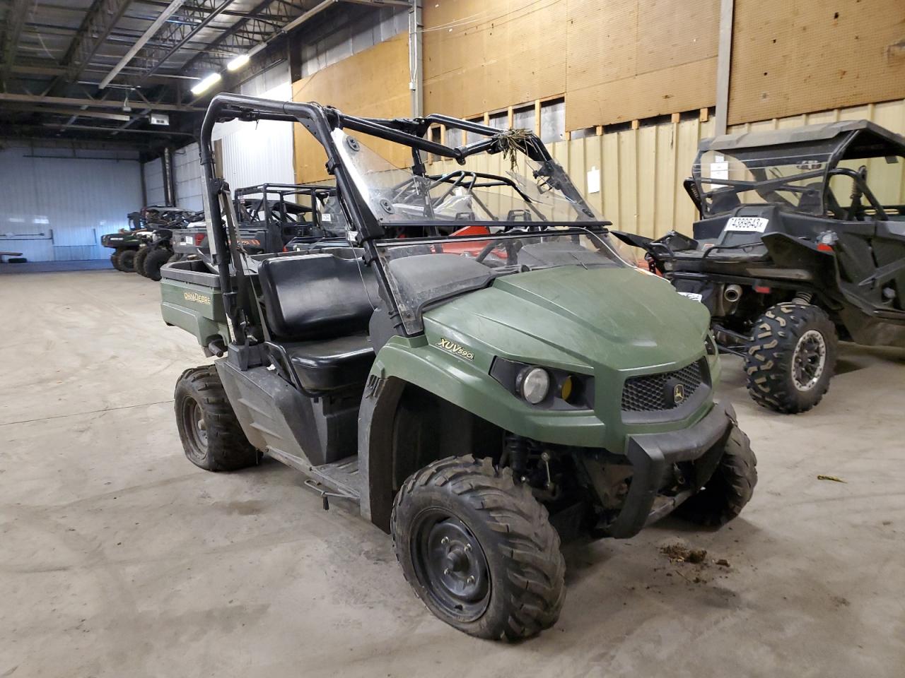 2016 JOHN GATOR 2016 image