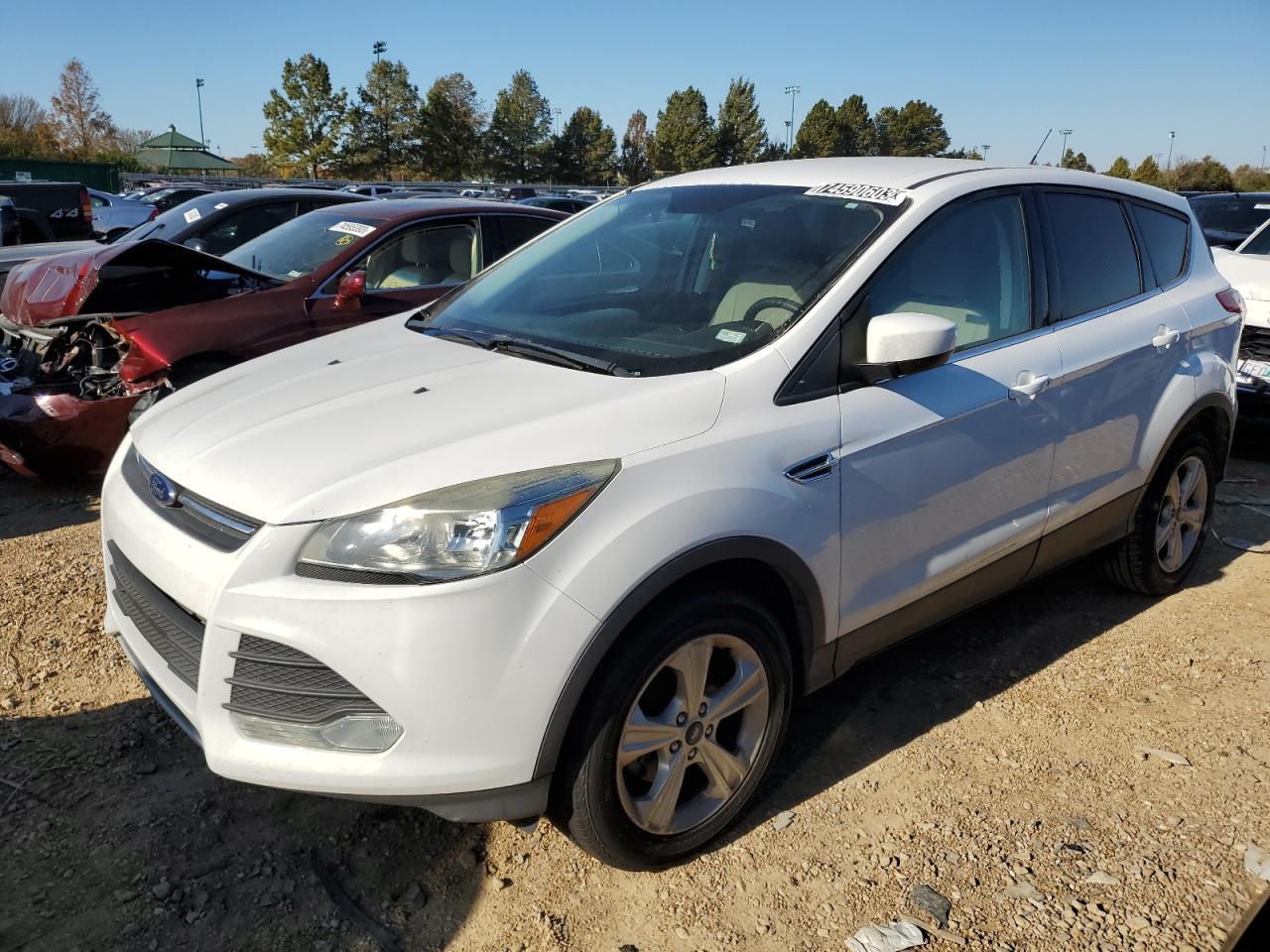 Image 1 of 2016 FORD ESCAPE SE 2016 with VIN 1FMCU0GX6GUC58557