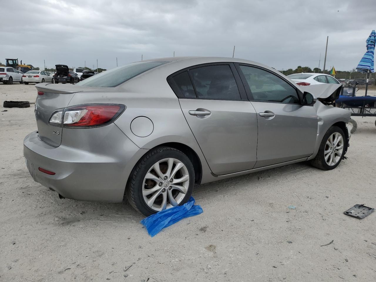 Obraz 3 z 2011 MAZDA 3 S 2011 z VIN JM1BL1U55B1458593