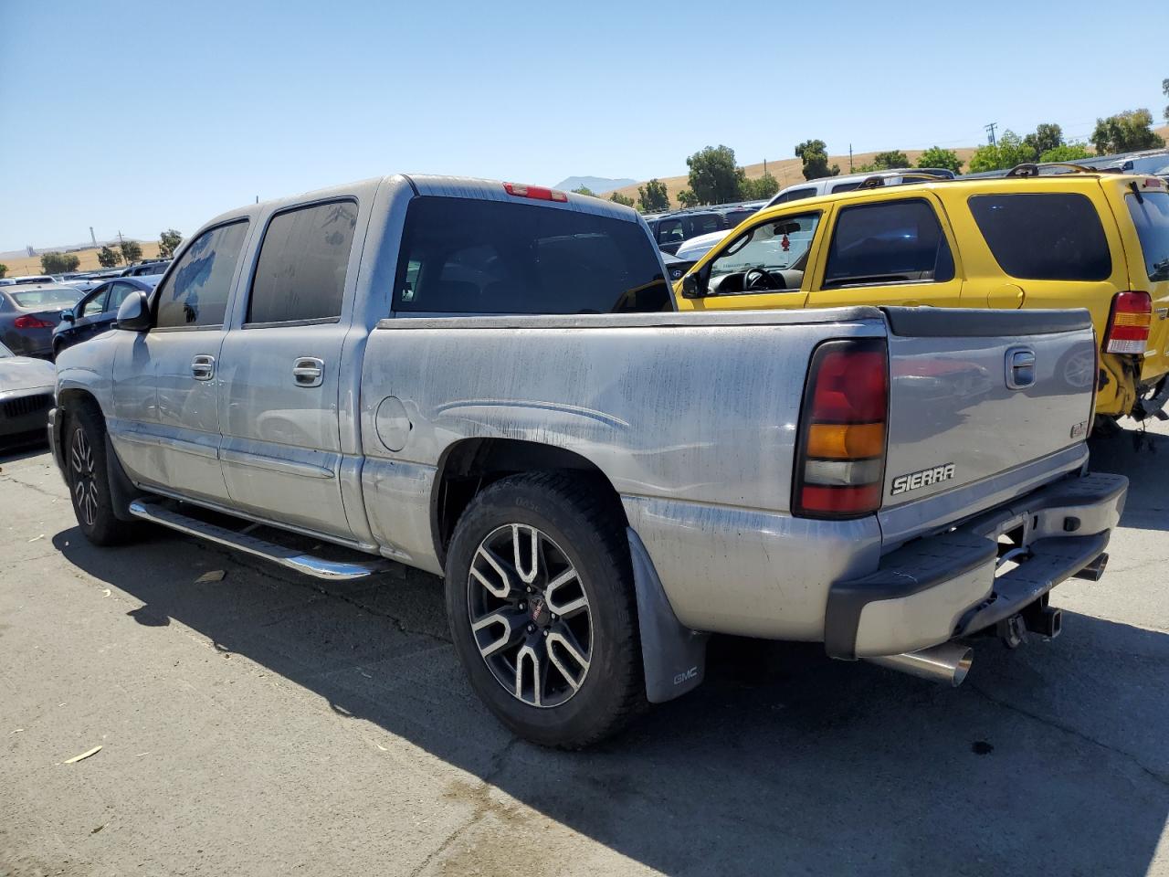 Изображение 2 2005 GMC SIERRA K1500 DENALI 2005 с VIN 2GTEK63N551248038