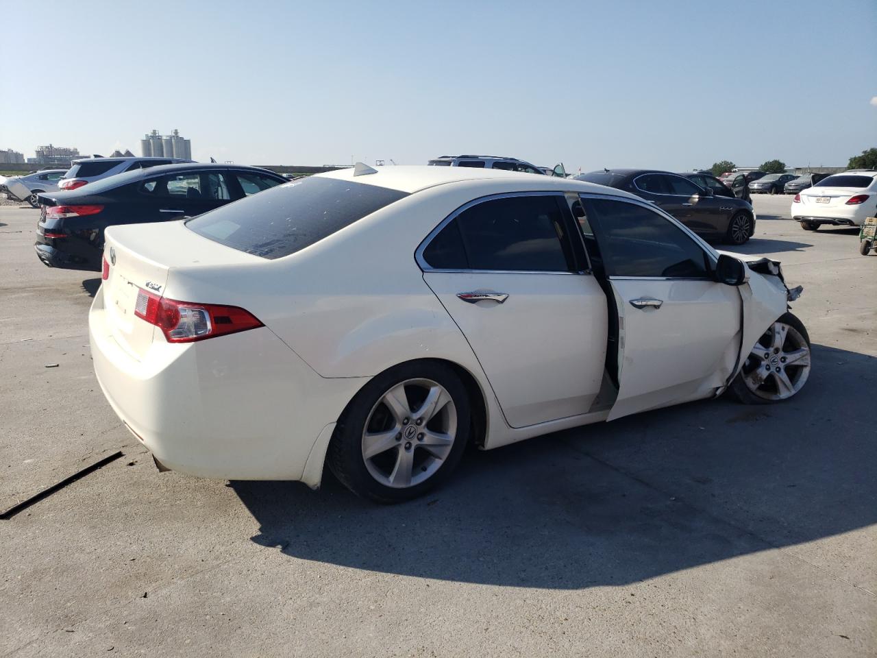 Image 3 of 2010 ACURA TSX  2010 with VIN JH4CU2F63AC037275