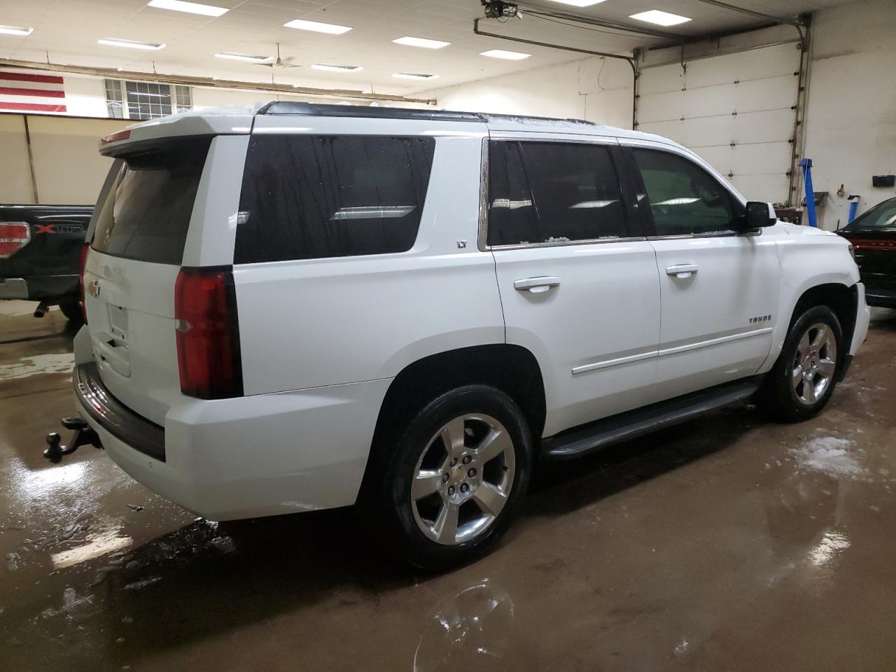 Изображение 3 2015 CHEVROLET TAHOE K1500 LT 2015 с VIN 1GNSKBKC7FR265757