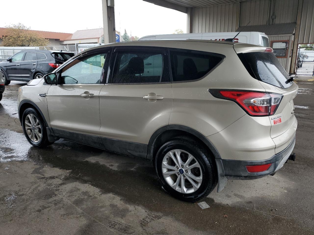Image 2 of 2017 FORD ESCAPE SE 2017 with VIN 1FMCU9G9XHUA78344