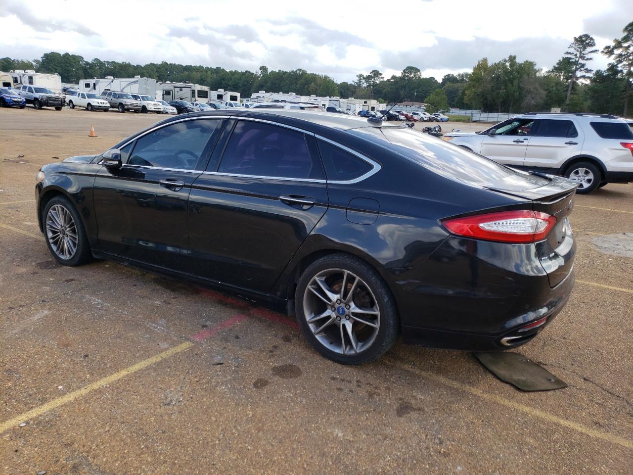 Image 2 of Ford Fusion Titanium 2014 with VIN 3FA6P0K97ER102801