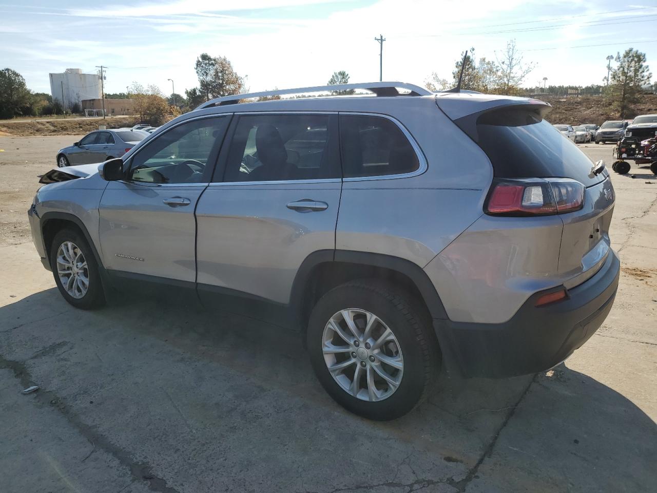 Изображение 2 2019 JEEP CHEROKEE LATITUDE 2019 с VIN 1C4PJLCX4KD353665