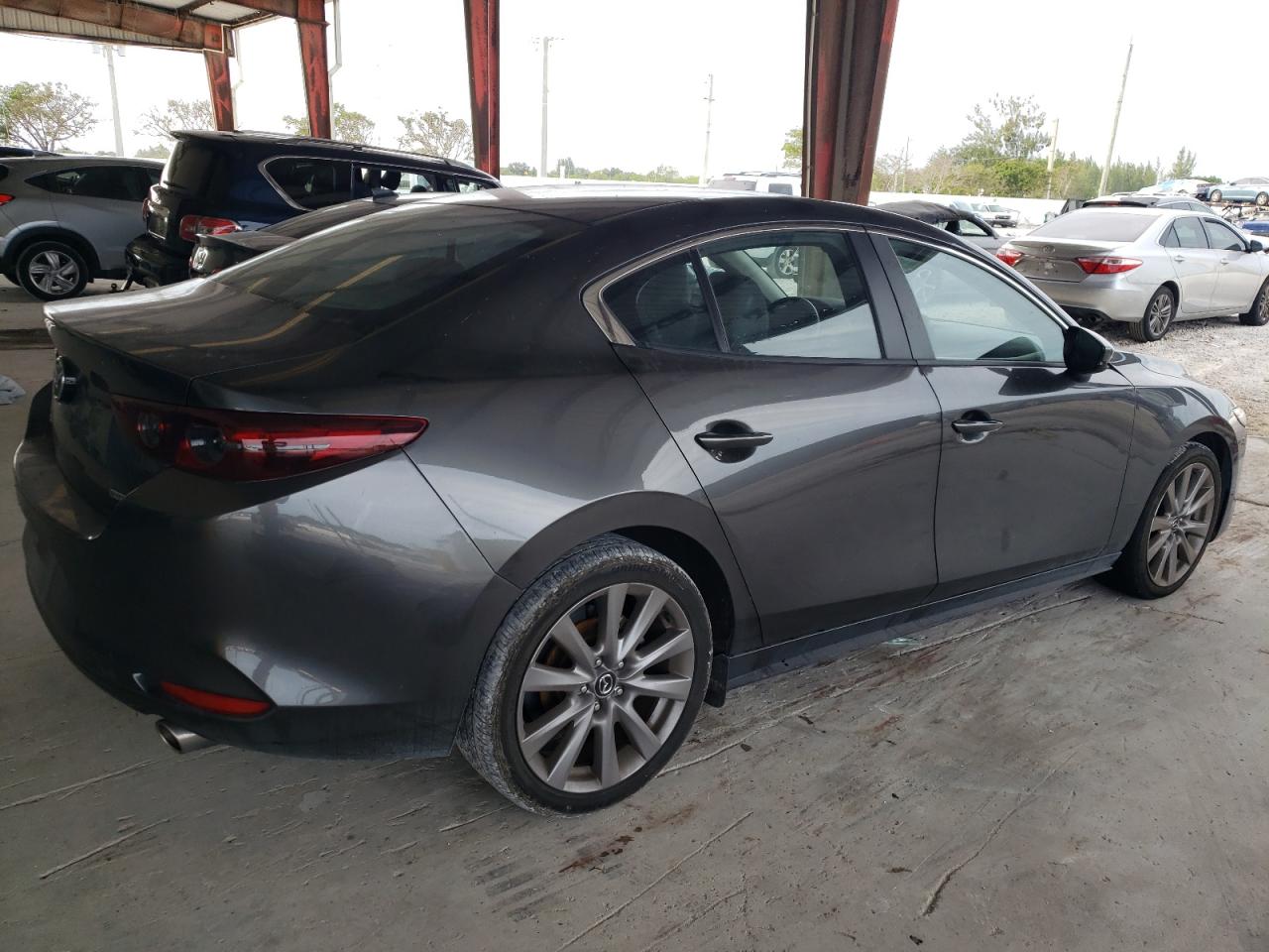 Image 3 of 2021 MAZDA 3 PREFERRED 2021 with VIN JM1BPACL4M1329445