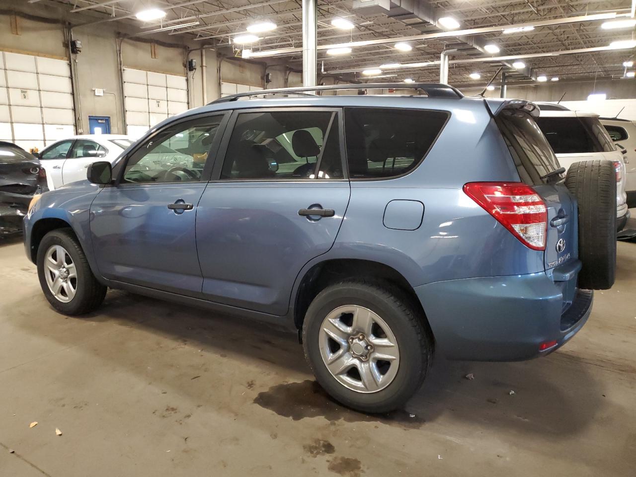 Obraz 2 z 2010 TOYOTA RAV4 2010 z VIN JTMZF4DV4A5021361