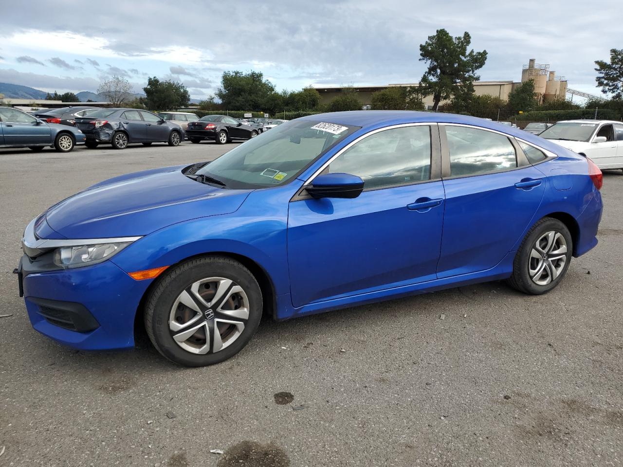 Obraz 1 z 2017 HONDA CIVIC LX 2017 z VIN 19XFC2F54HE222026