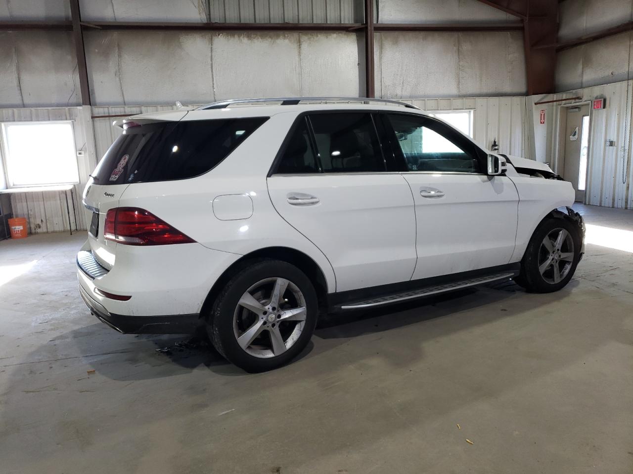Obraz 3 z 2016 MERCEDES-BENZ GLE 350 4MATIC 2016 z VIN 4JGDA5HB1GA766482