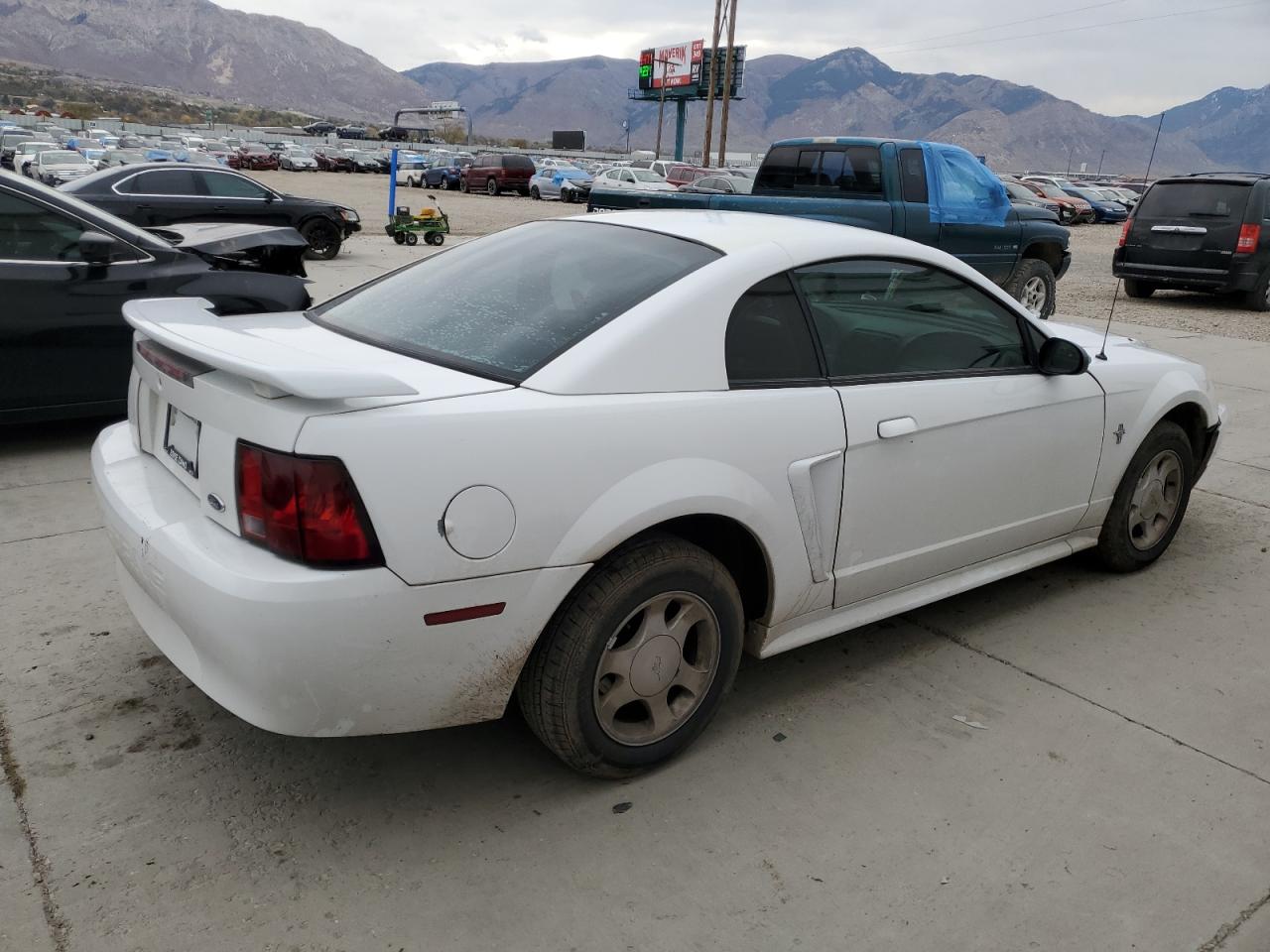 Obraz 3 z 2001 FORD MUSTANG  2001 z VIN 1FAFP40491F108945