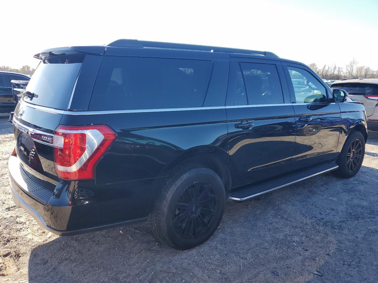 Obraz 3 z 2018 FORD EXPEDITION MAX XLT 2018 z VIN 1FMJK1HT1JEA66396