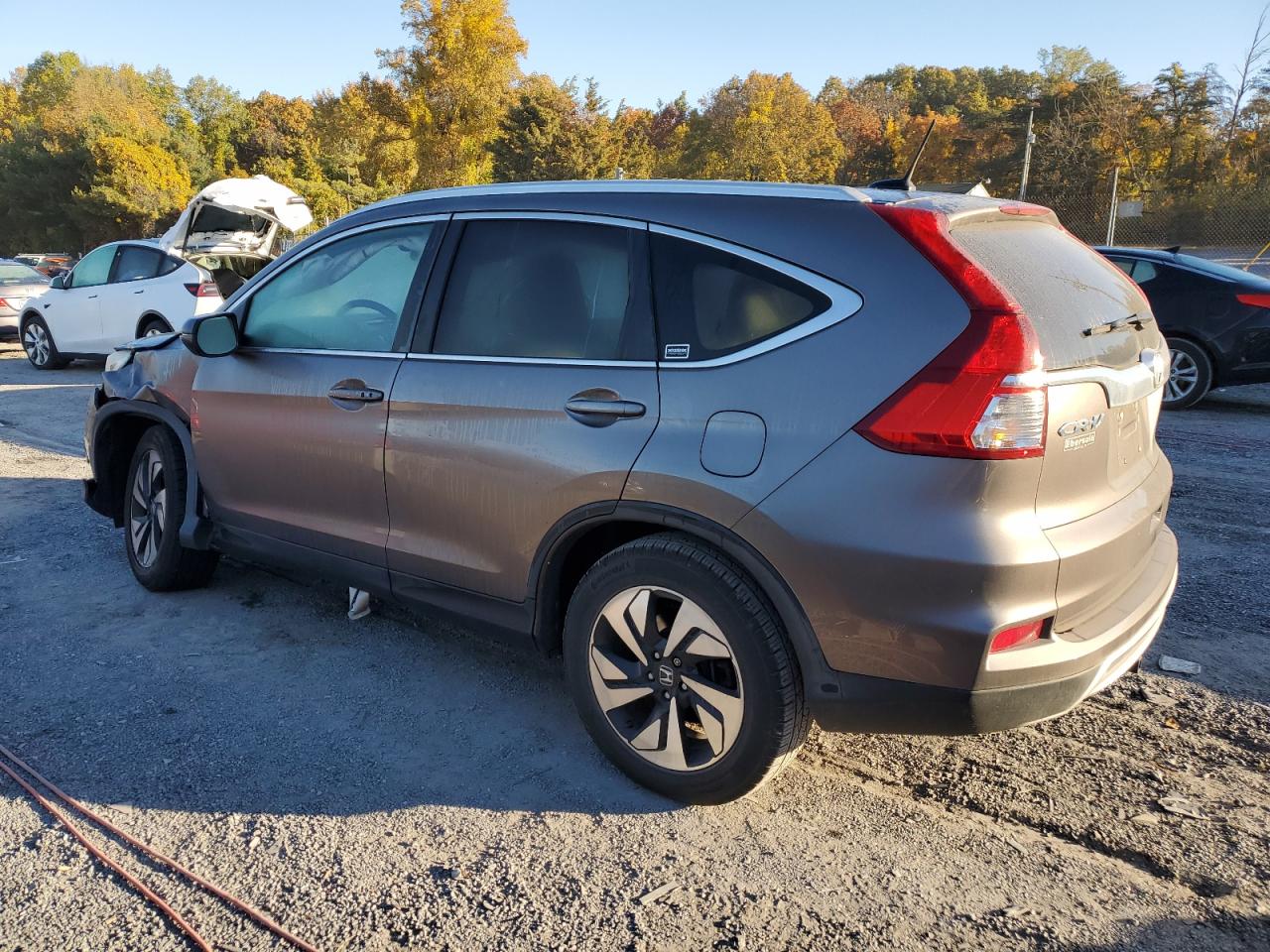 Image 2 of 2016 HONDA CR-V TOURING 2016 with VIN 5J6RM4H9XGL015727