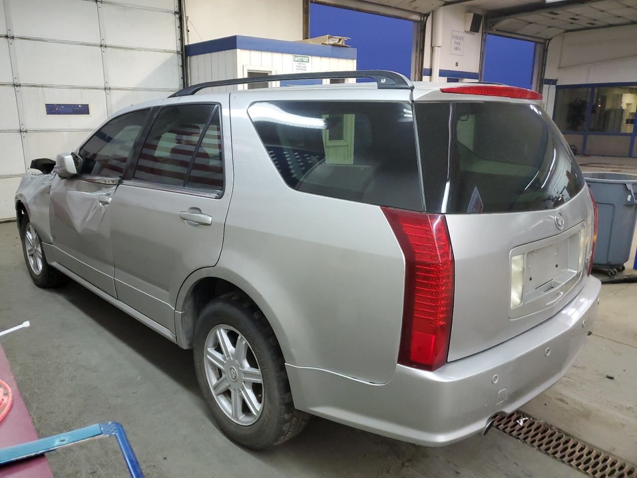 Изображение 2 2004 CADILLAC SRX  2004 с VIN 1GYEE637440167173