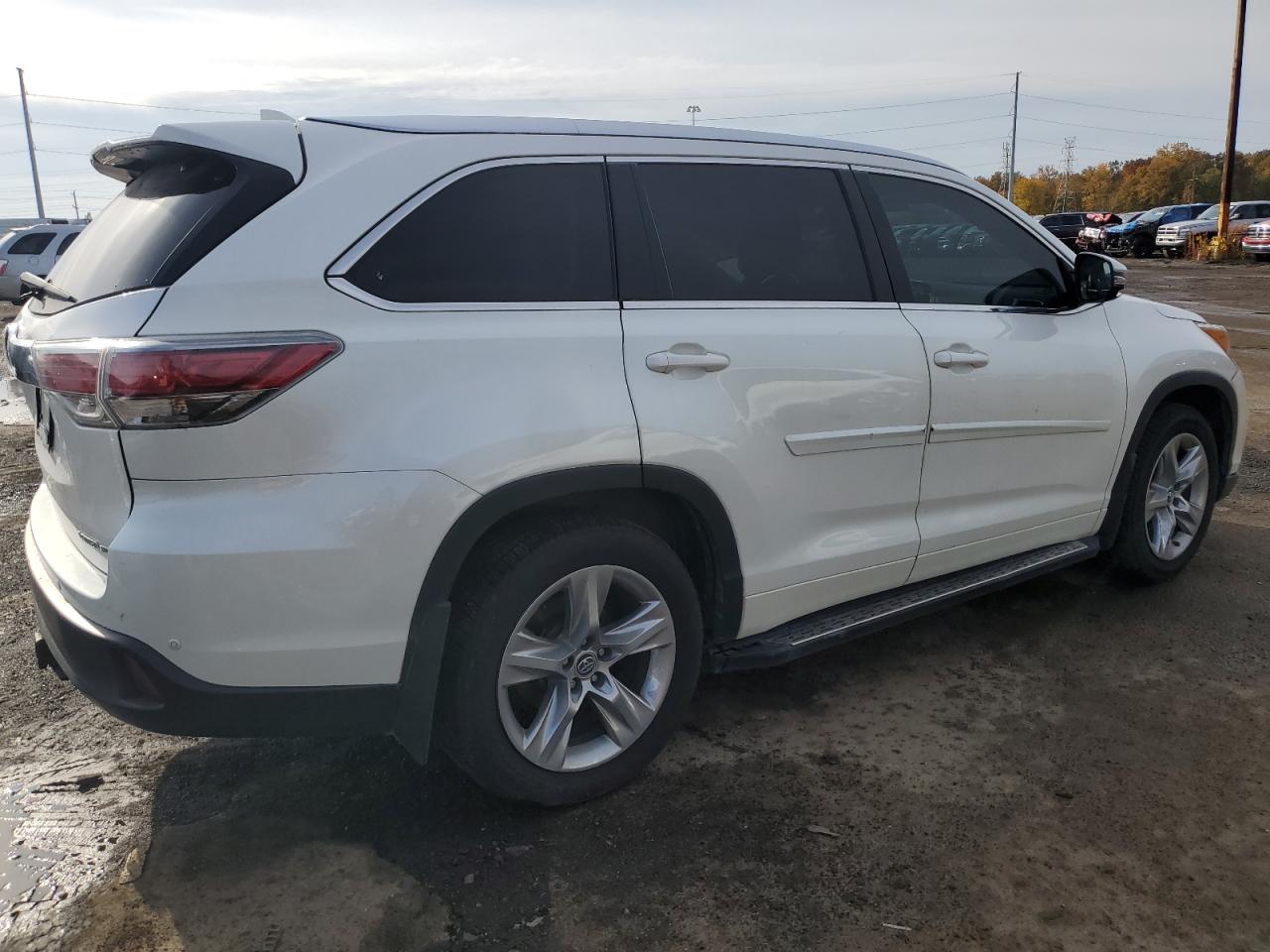 Изображение 3 2016 TOYOTA HIGHLANDER LIMITED 2016 с VIN 5TDDKRFH6GS250959