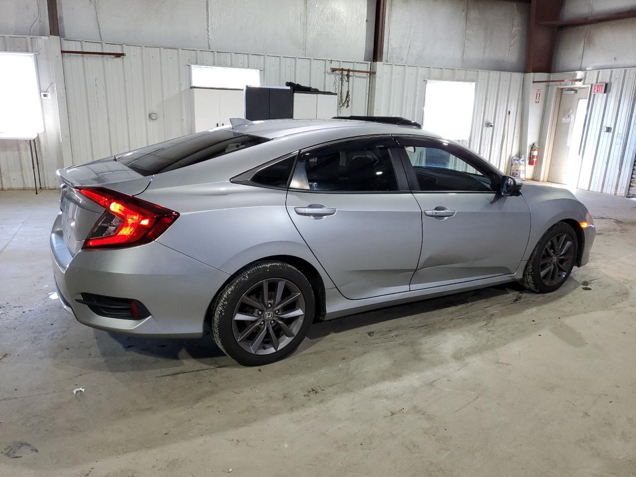 Image 3 of 2021 HONDA CIVIC EX 2021 with VIN 19XFC1F36ME200015